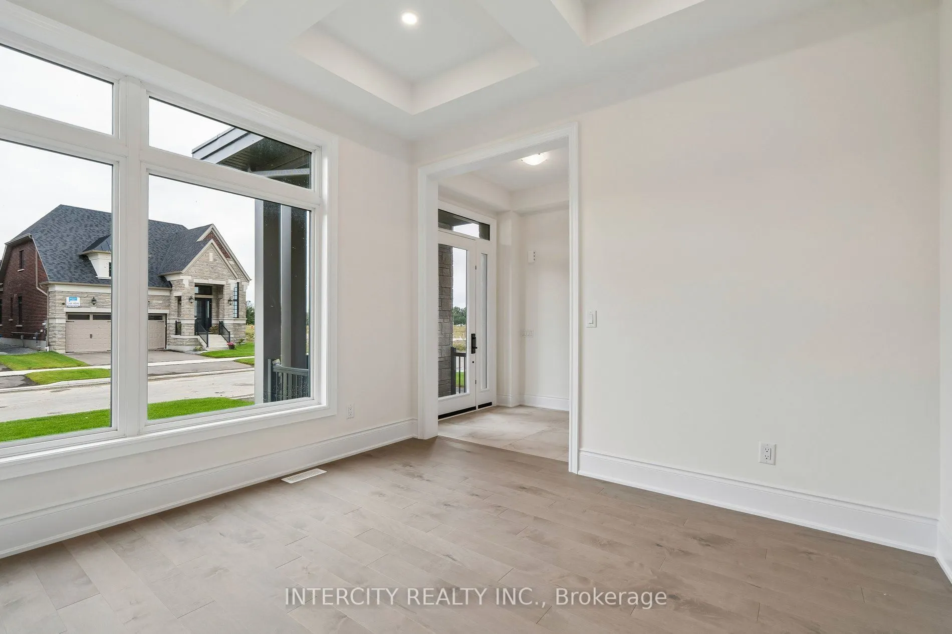 17 Garriock Hall Avenue