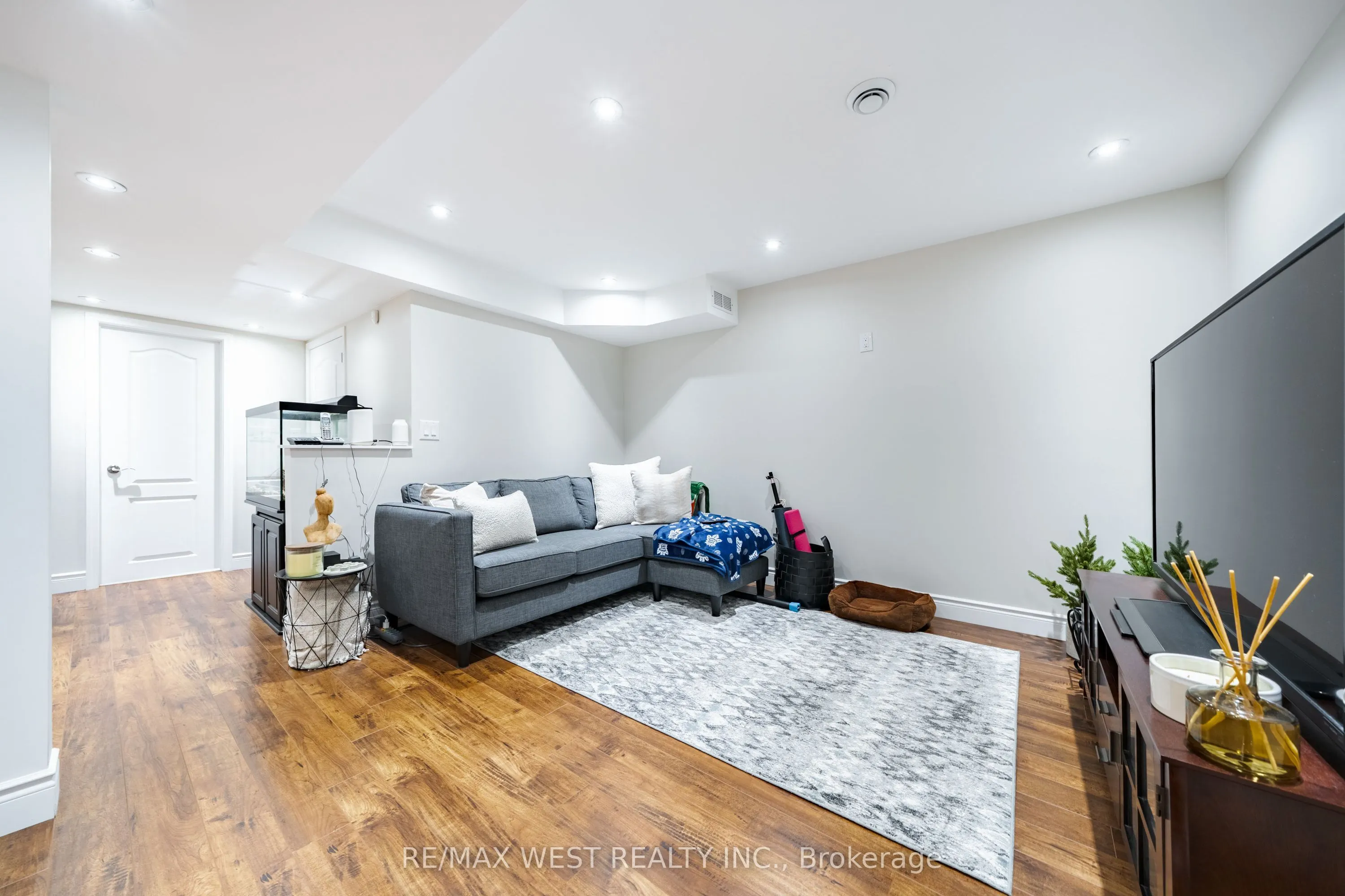 40 Sequoia Road