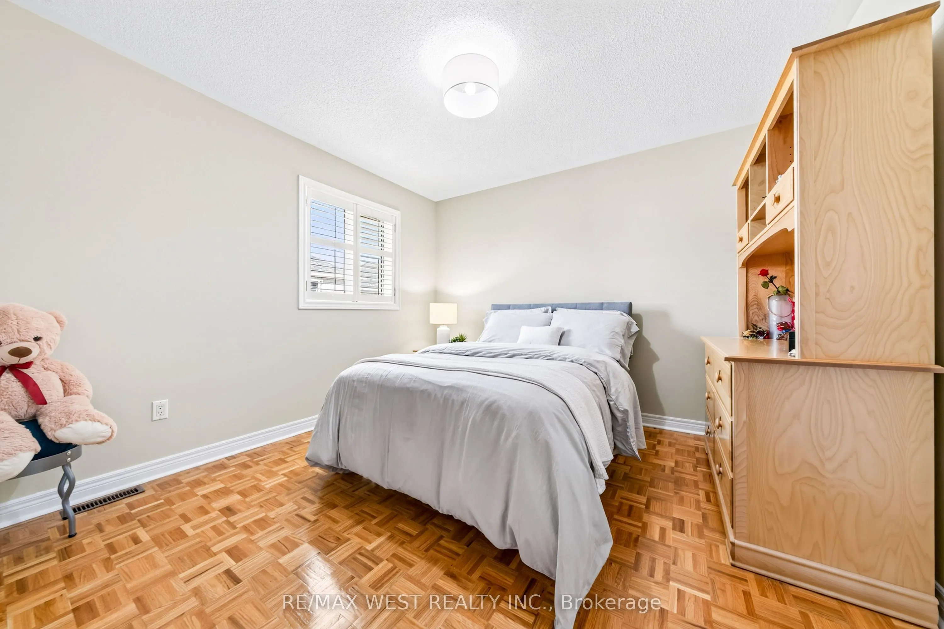 40 Sequoia Road