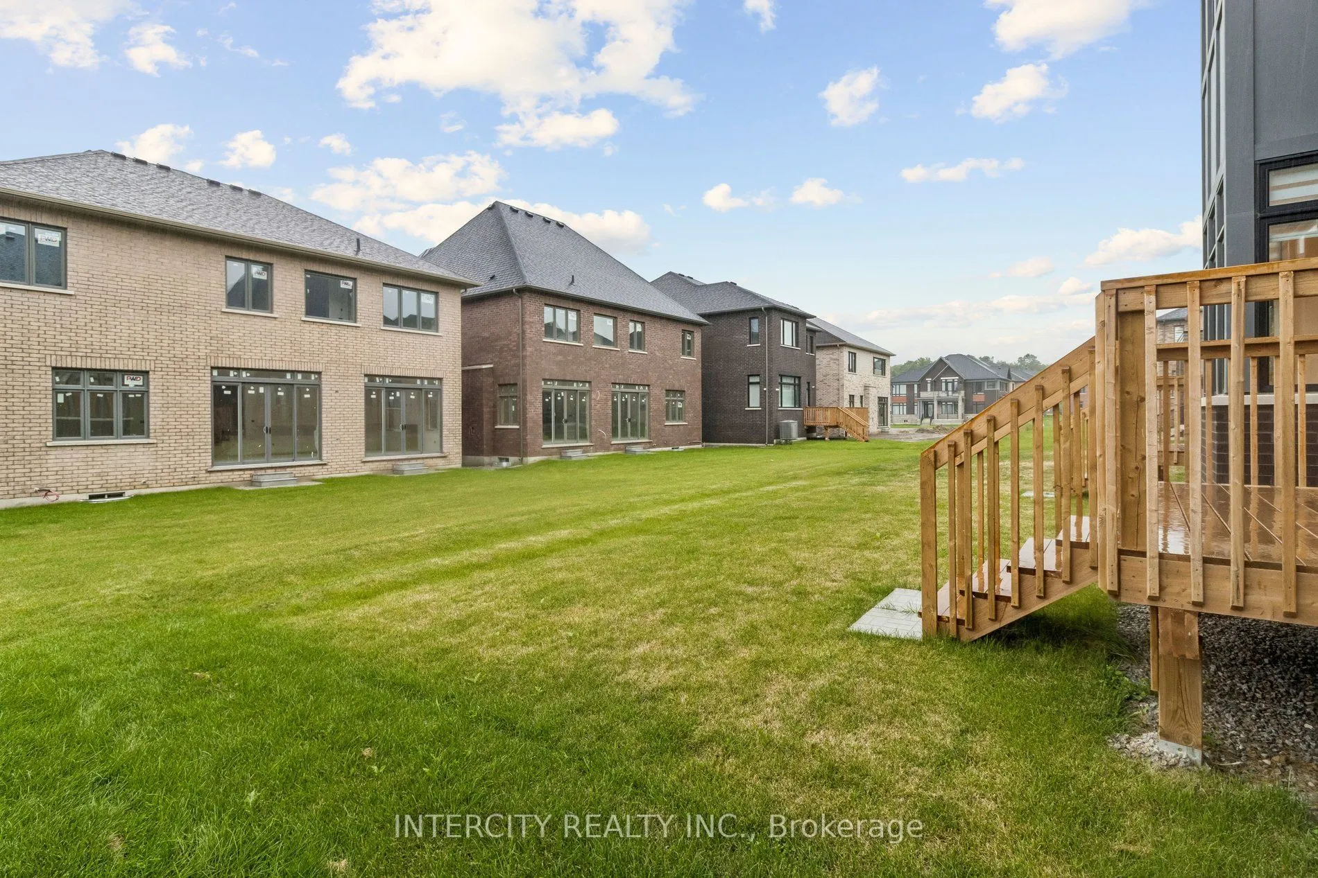 15 Garriock Hall Avenue