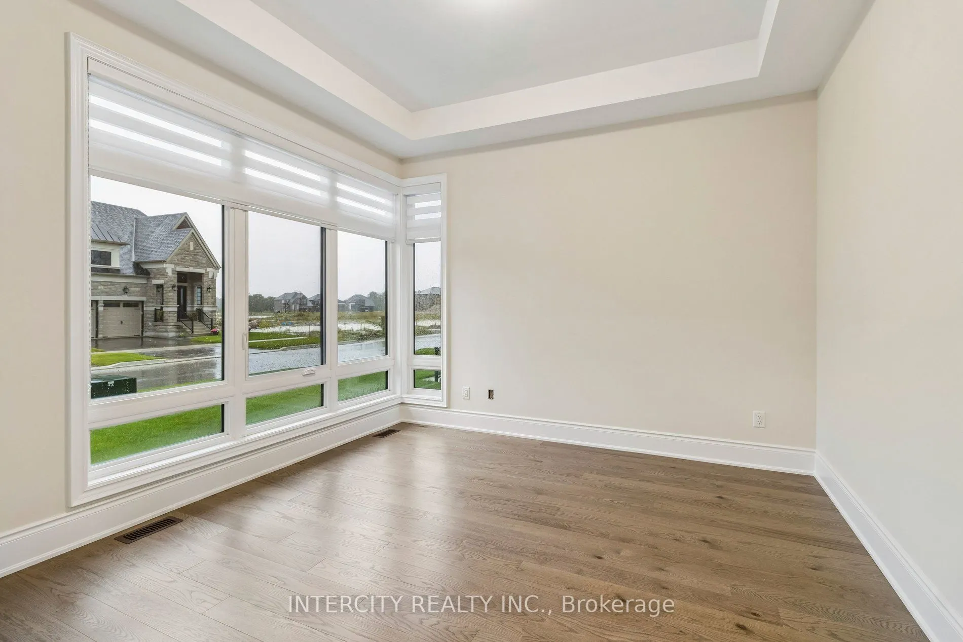 15 Garriock Hall Avenue