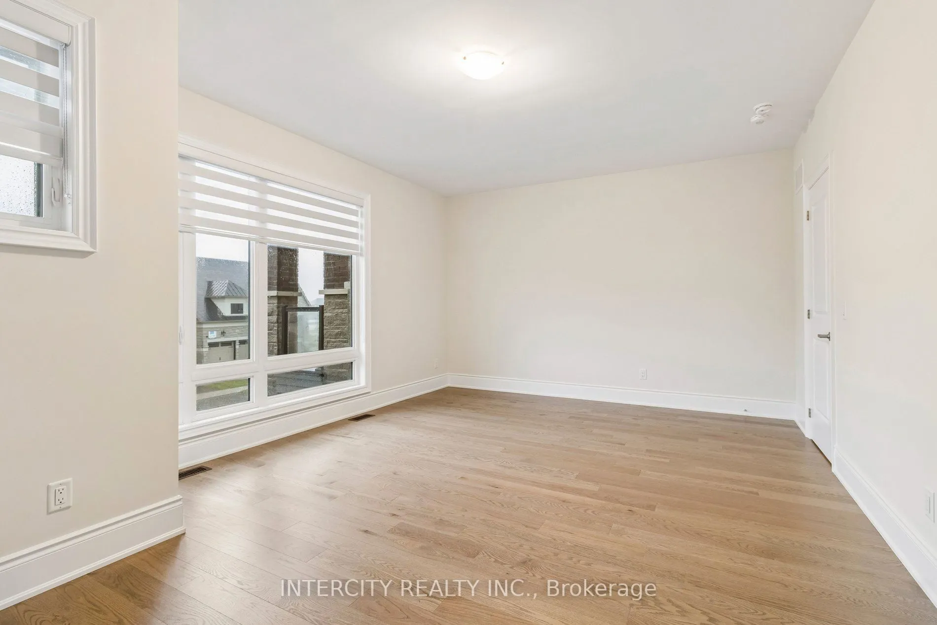 15 Garriock Hall Avenue