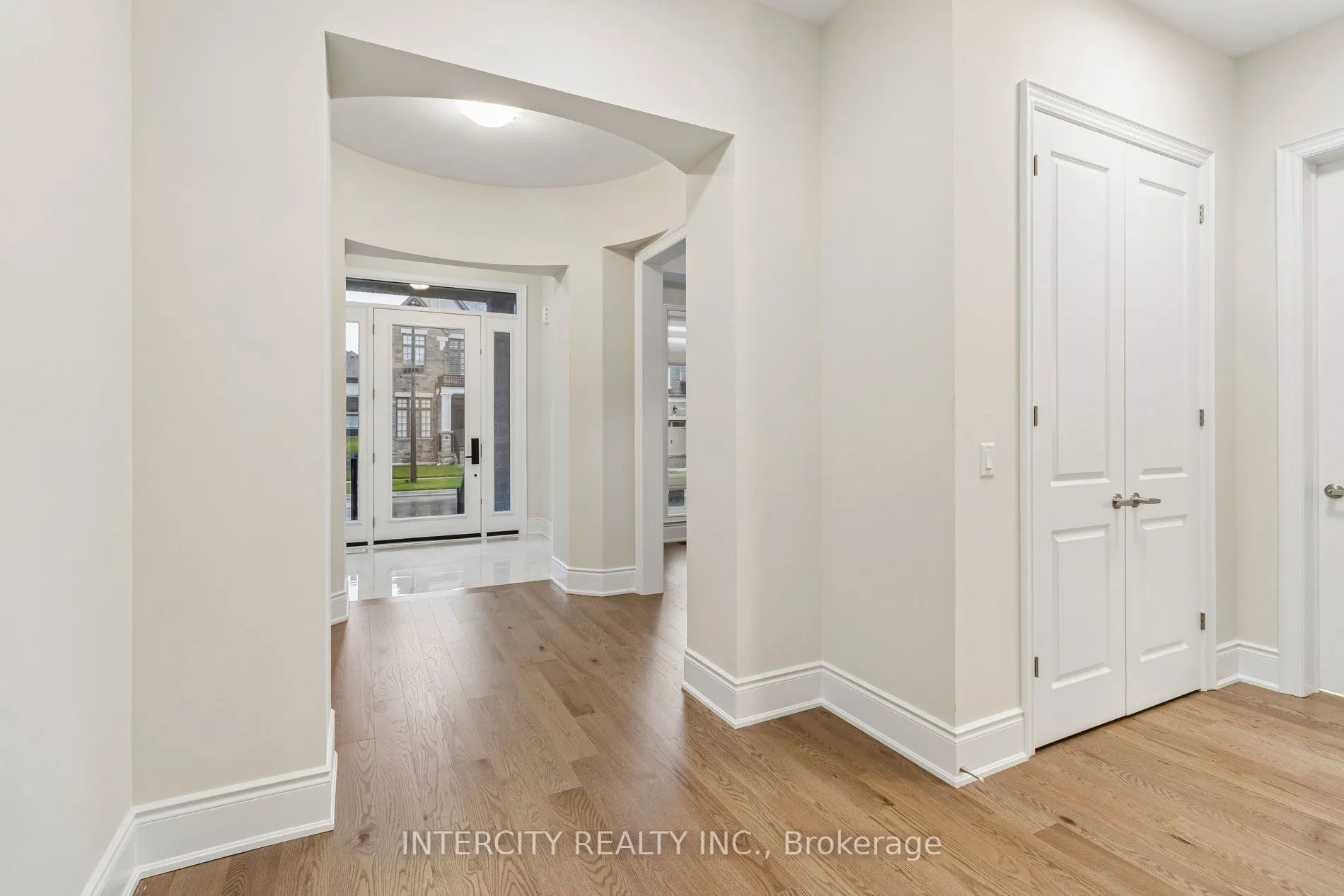 15 Garriock Hall Avenue