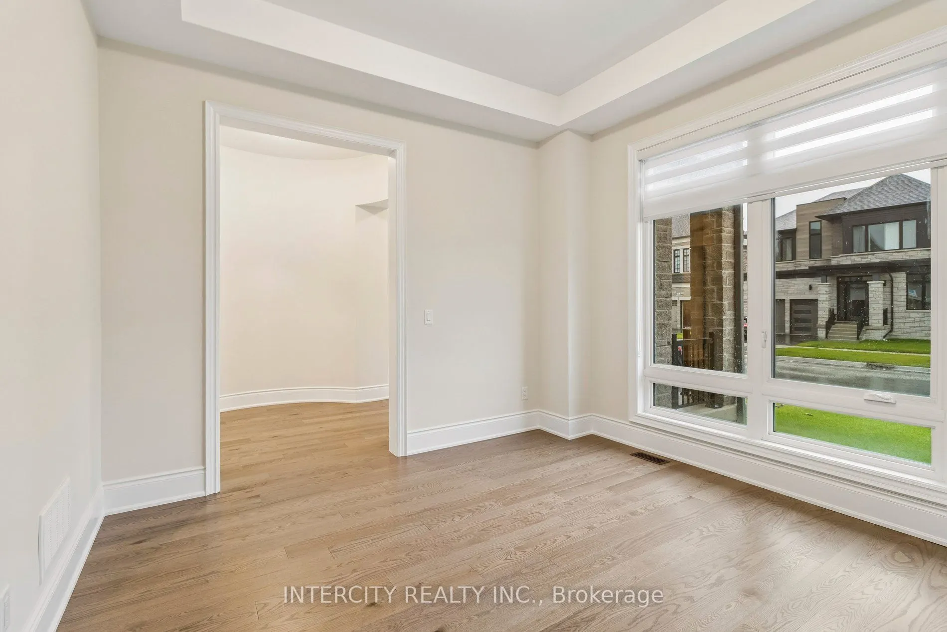 15 Garriock Hall Avenue