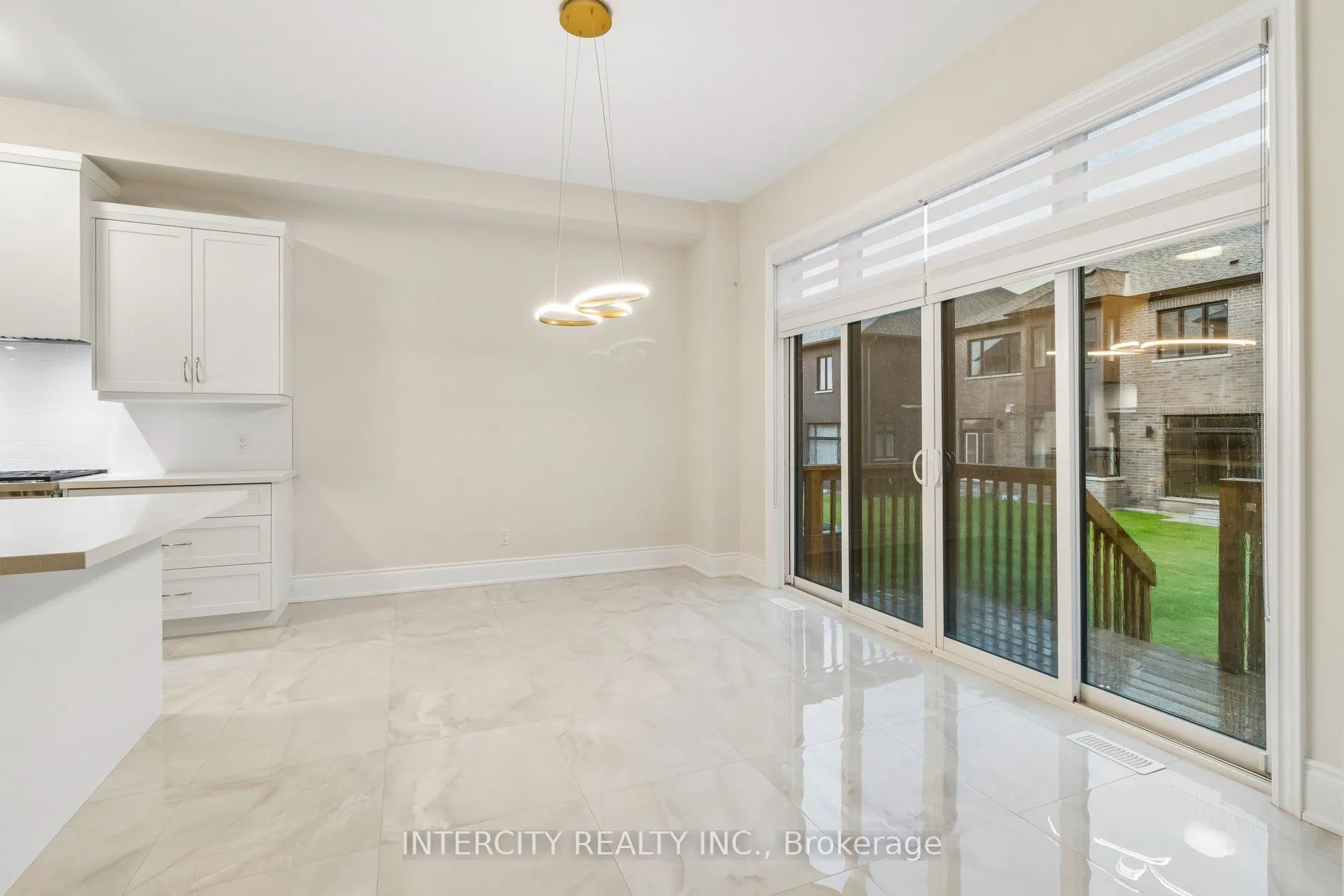 15 Garriock Hall Avenue