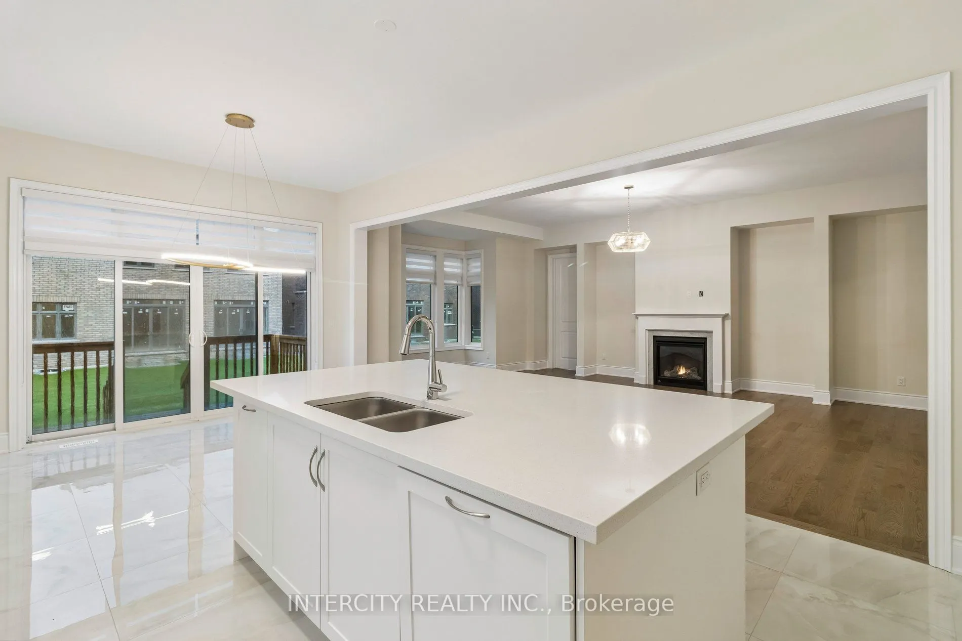 15 Garriock Hall Avenue