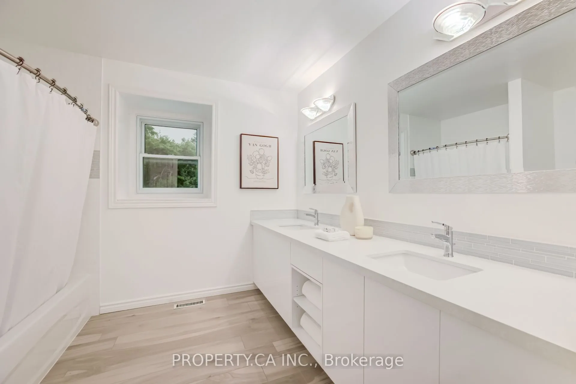 143 Cambridge Crescent