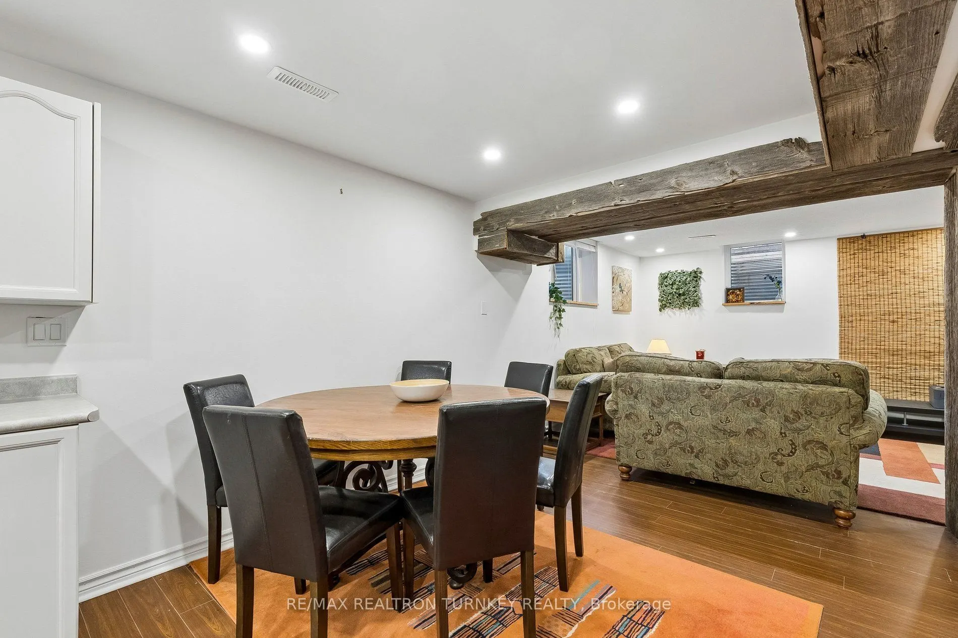 263 Chambers Crescent
