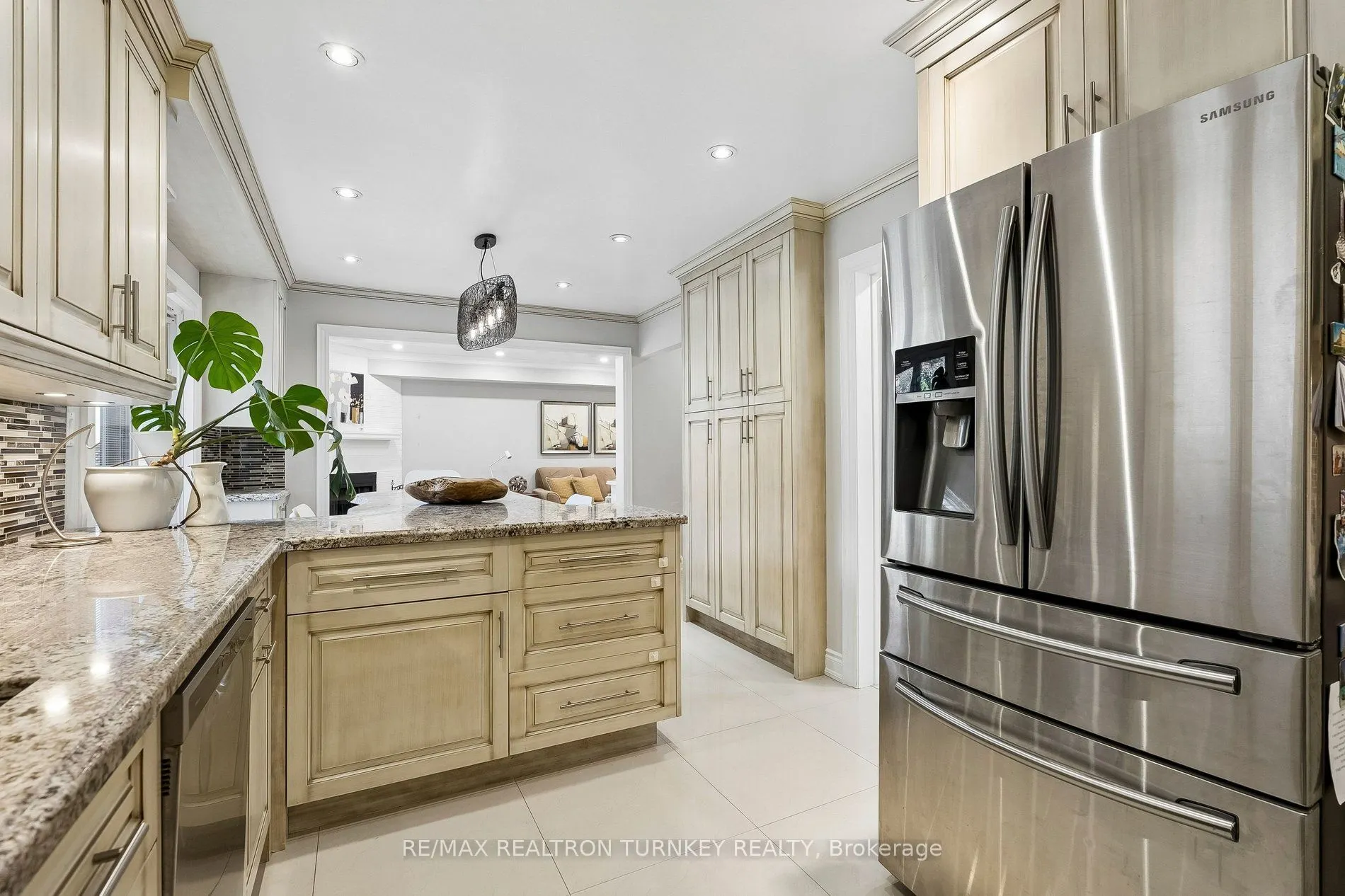 263 Chambers Crescent