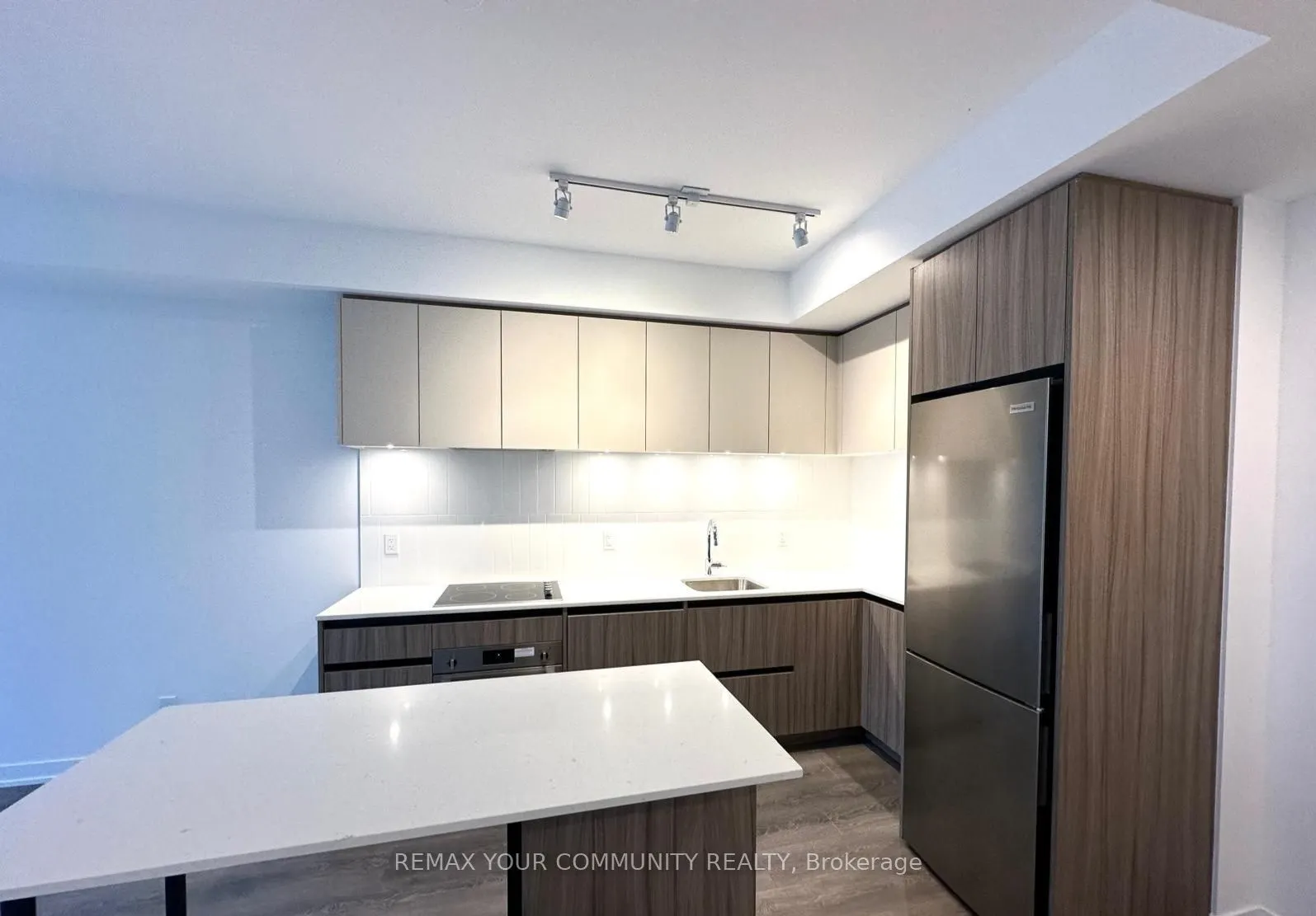 7950 Bathurst Street #A328