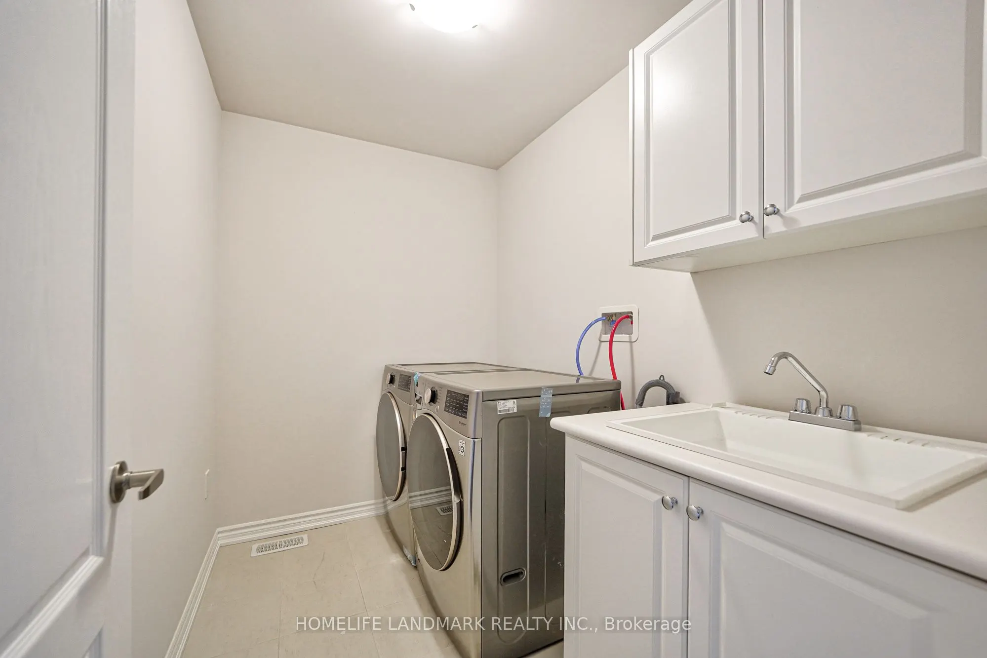 11 dawn blossom Drive