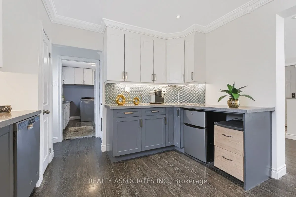 174 Bayview Avenue
