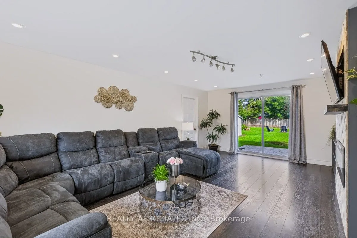 174 Bayview Avenue