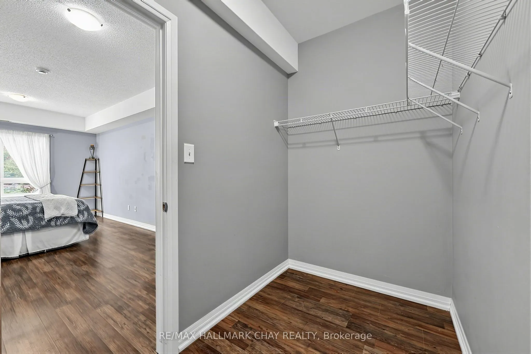 161 WELLINGTON Street E #210