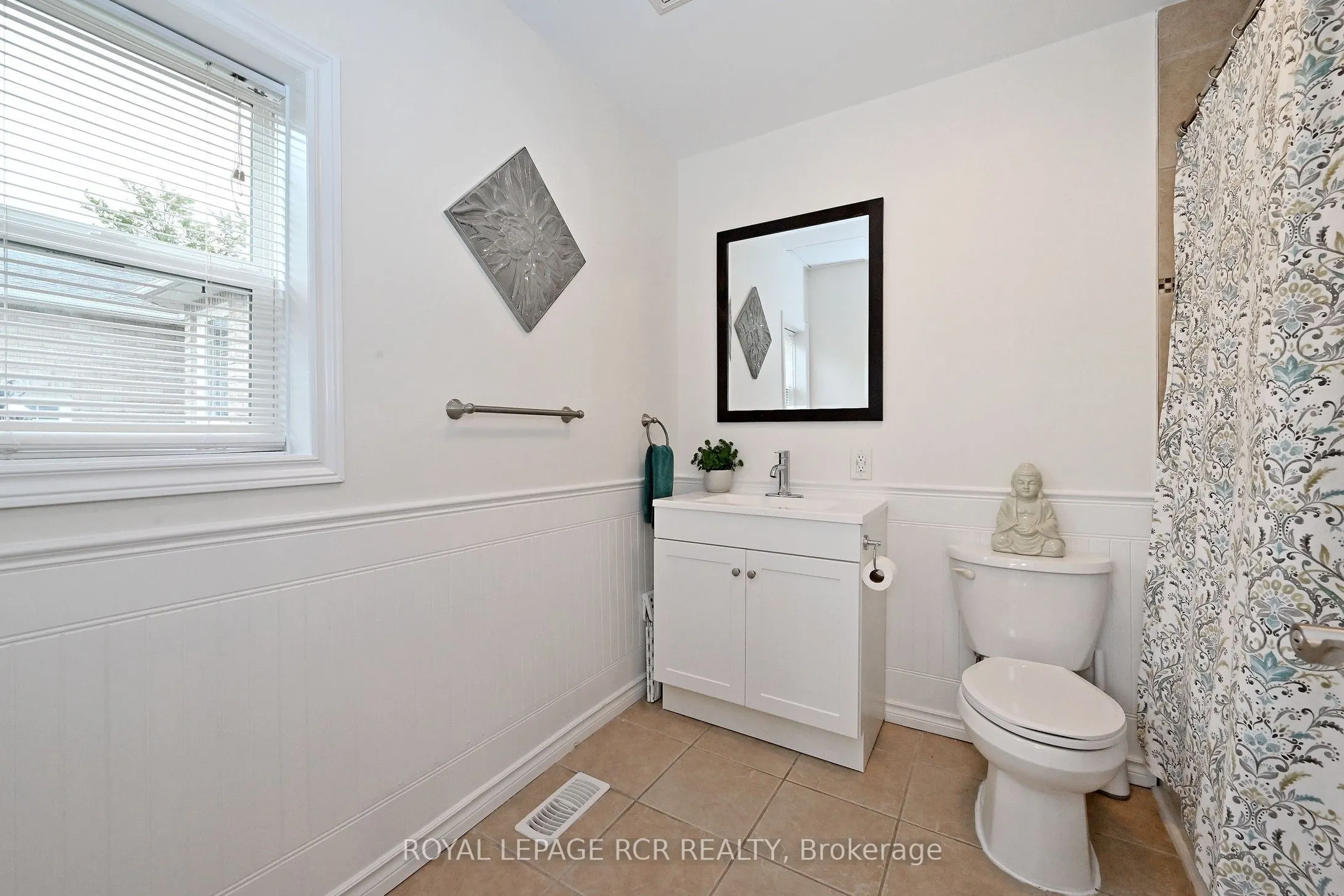 779 Sheppard Avenue