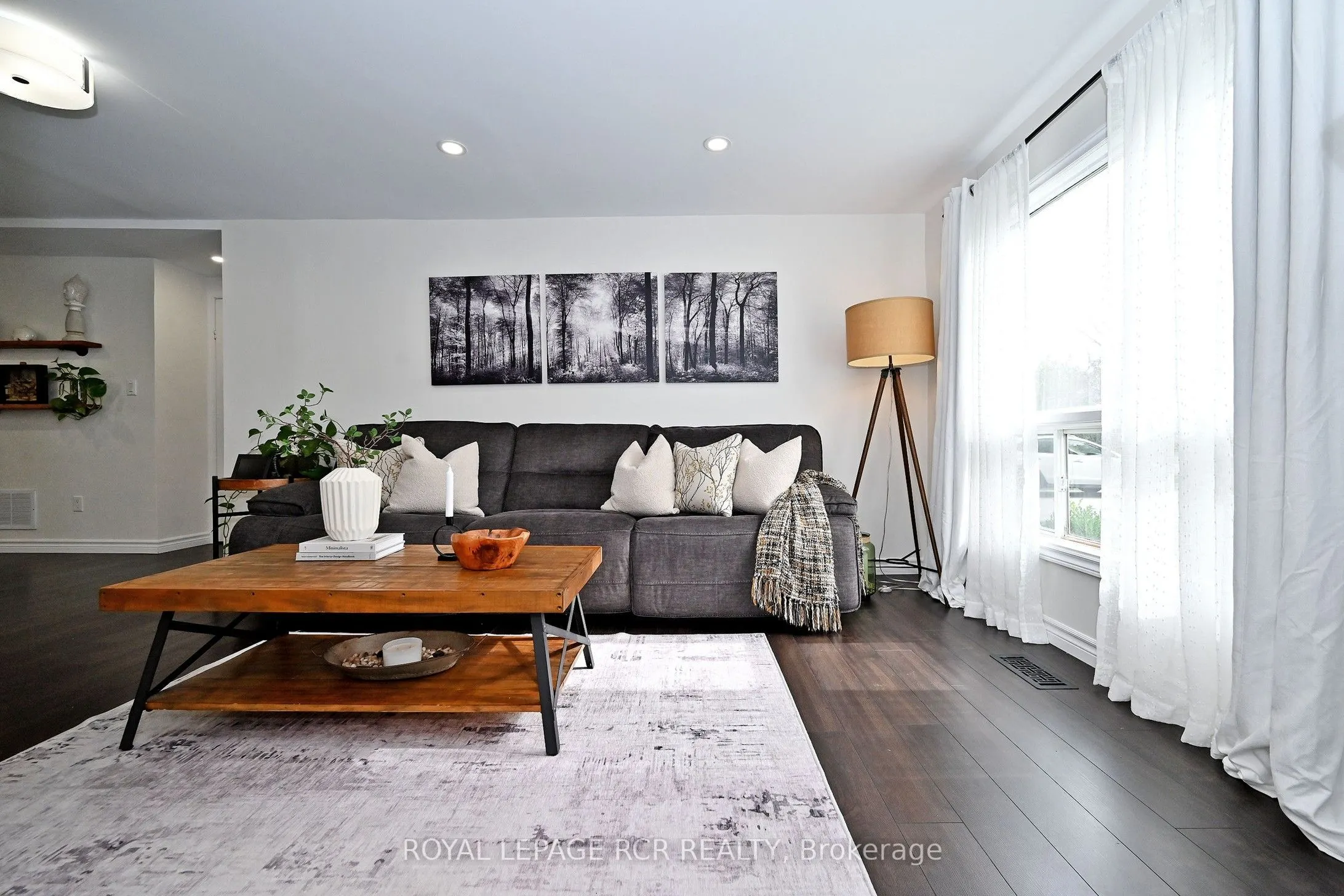 779 Sheppard Avenue