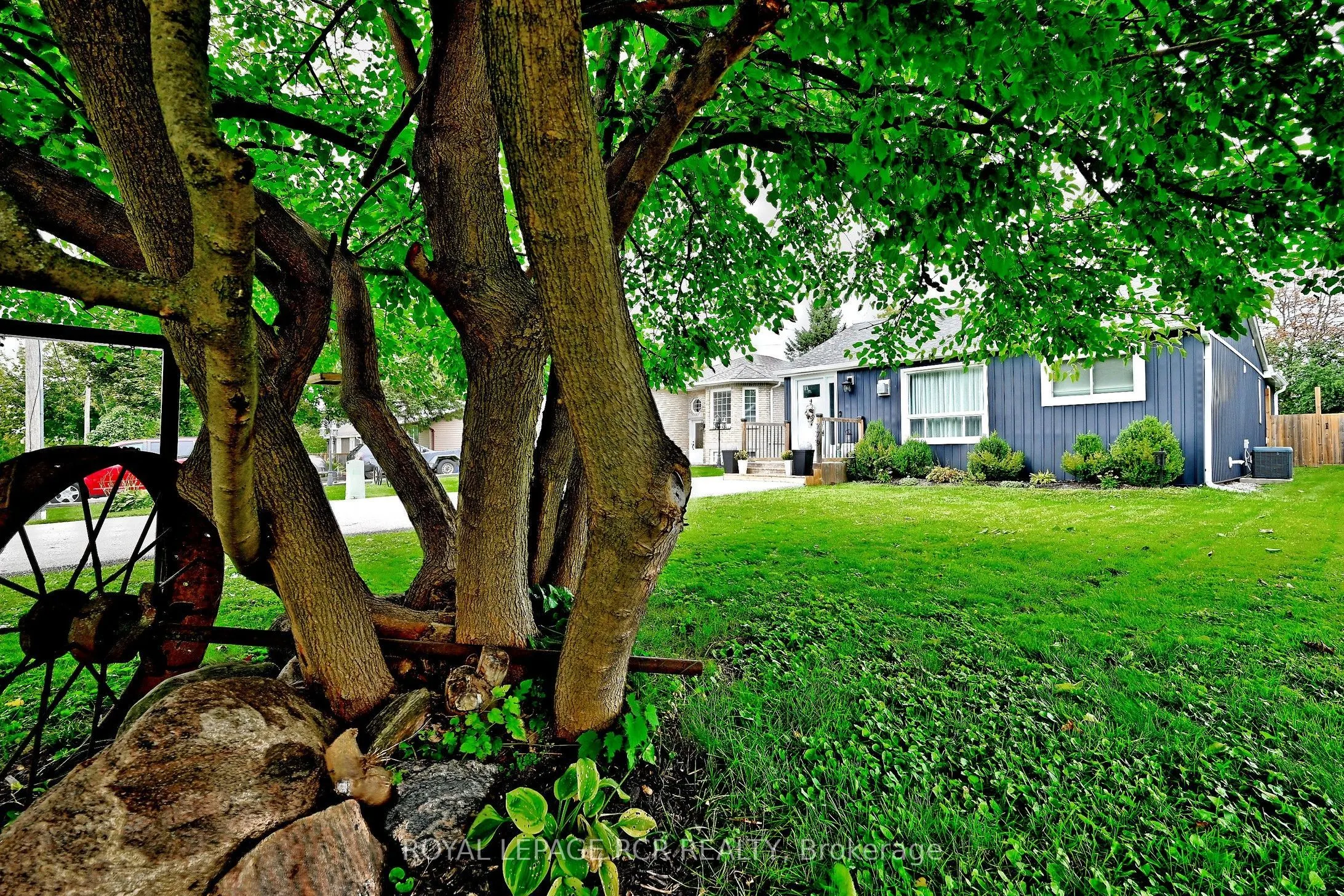 779 Sheppard Avenue
