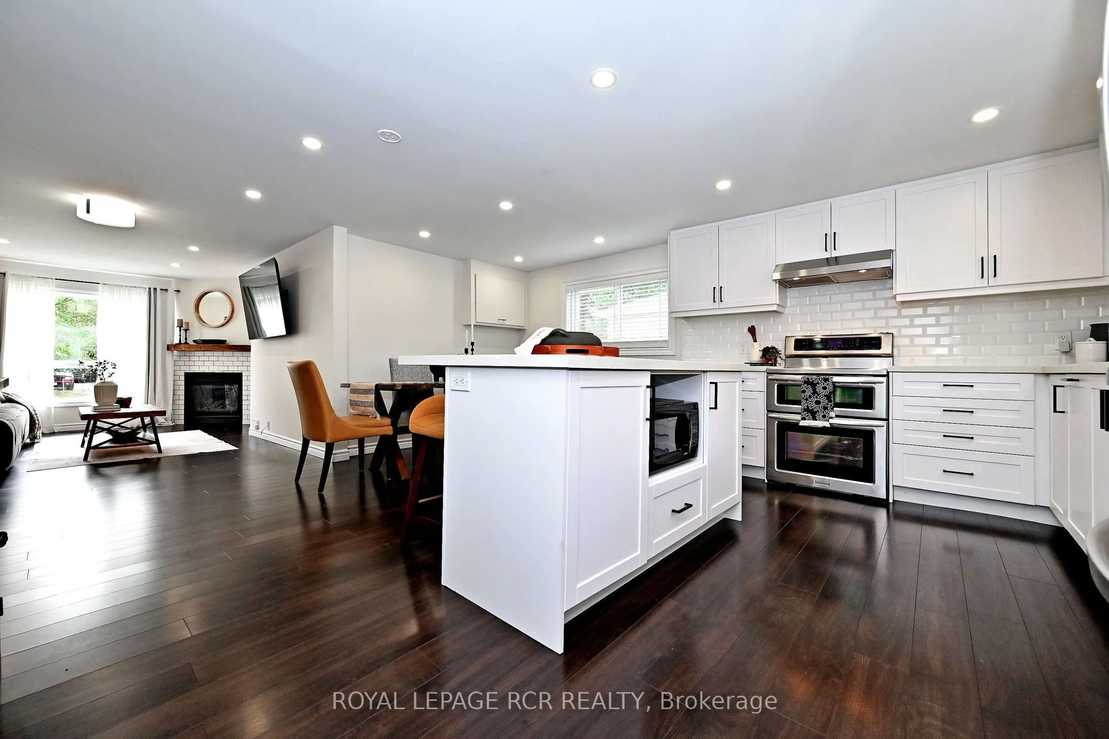 779 Sheppard Avenue