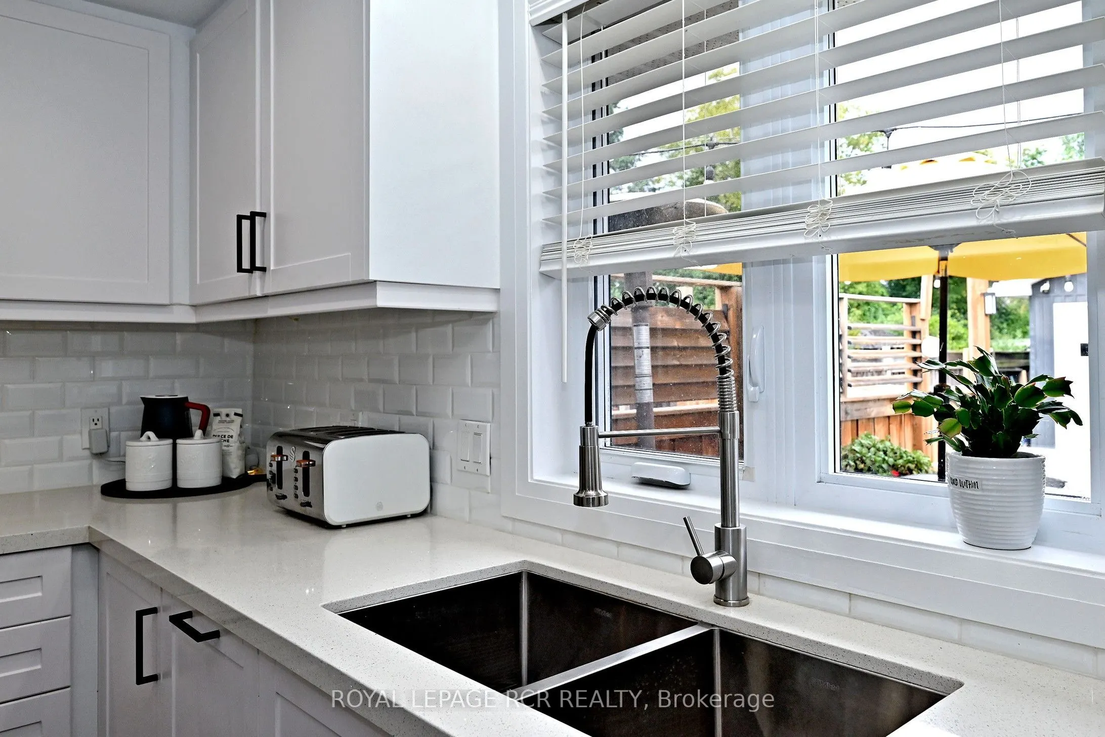 779 Sheppard Avenue
