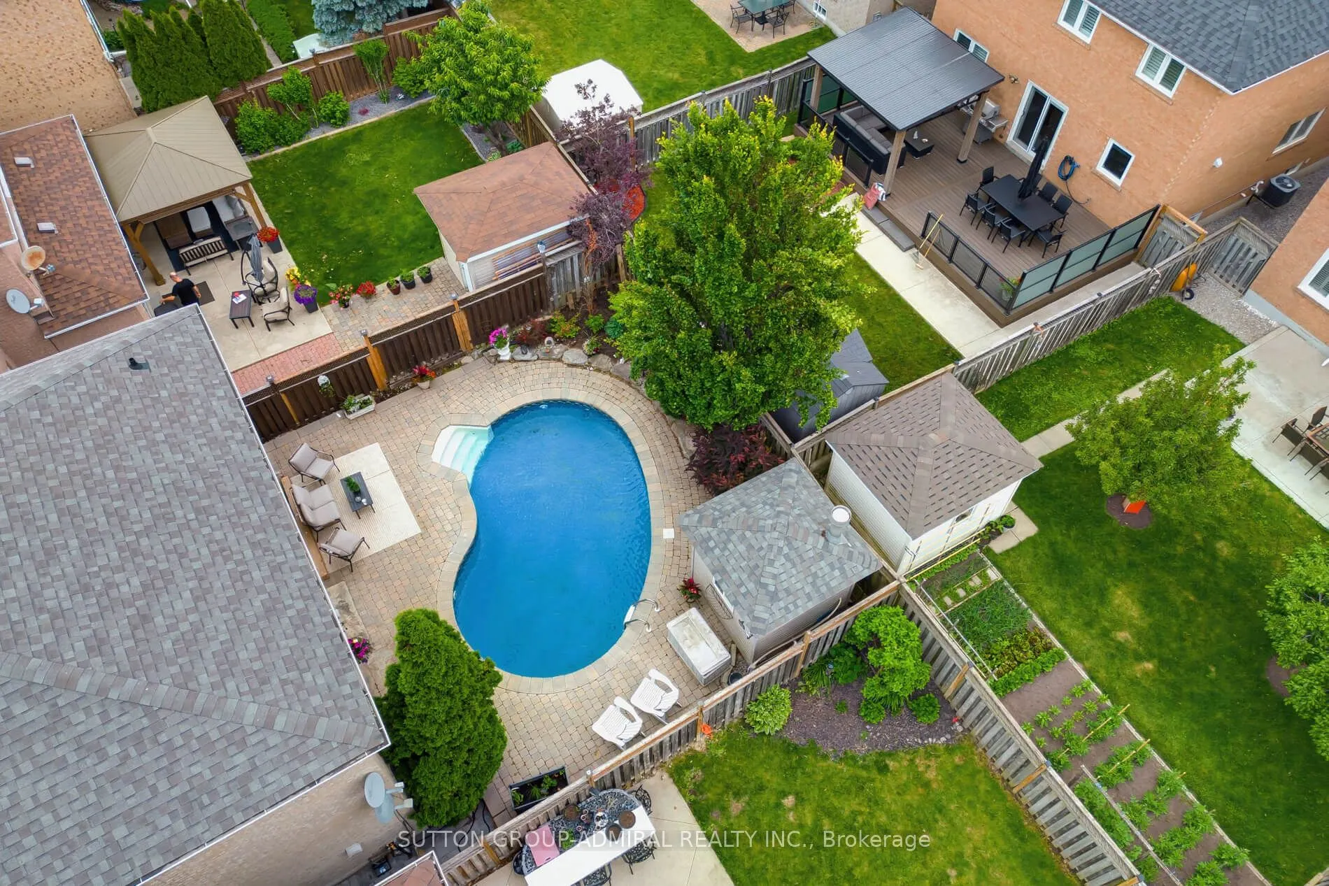 27 Pine Hollow Crescent