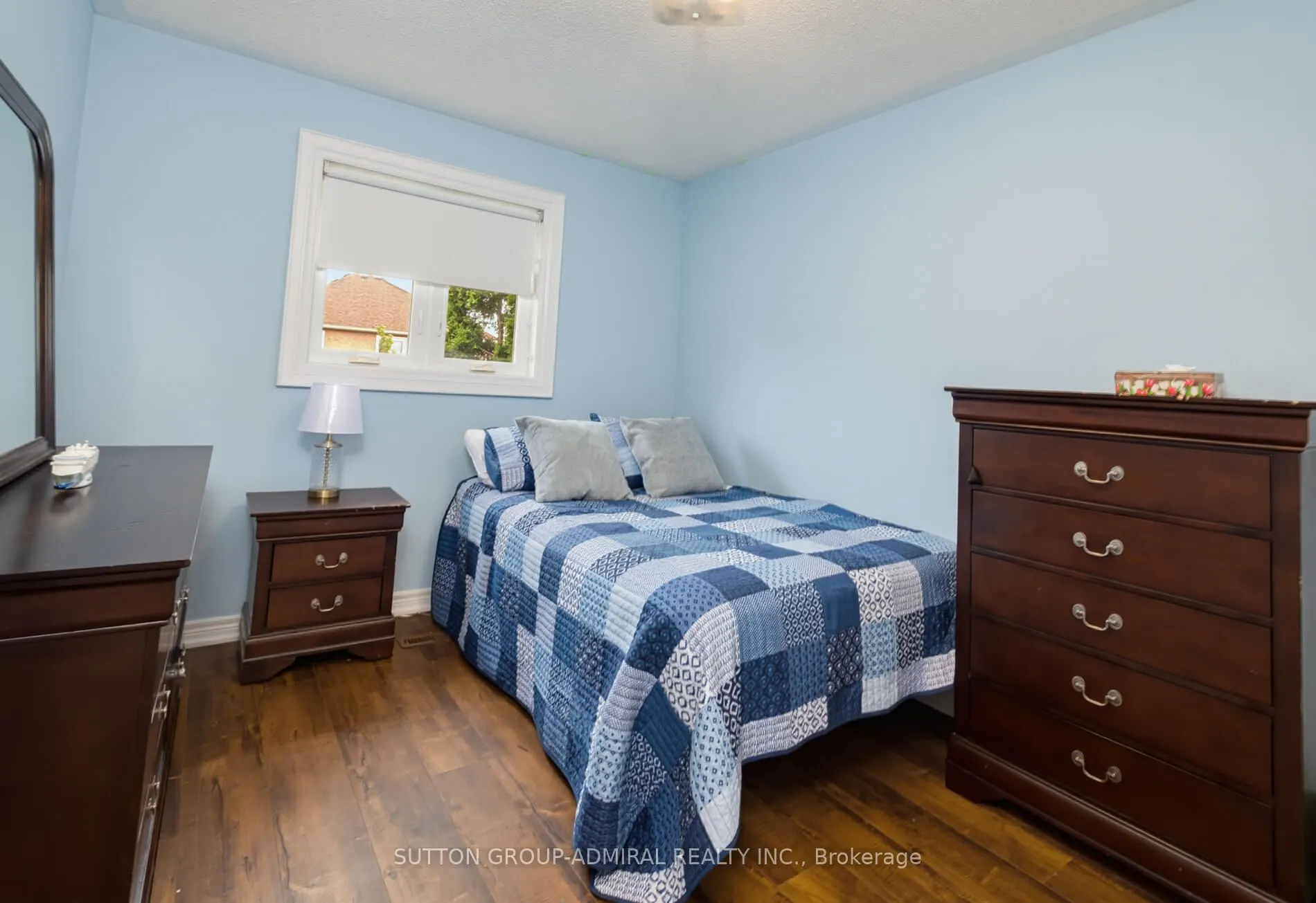 27 Pine Hollow Crescent
