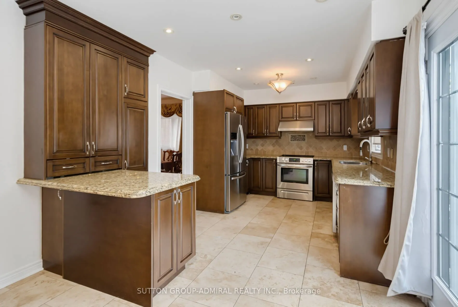 27 Pine Hollow Crescent