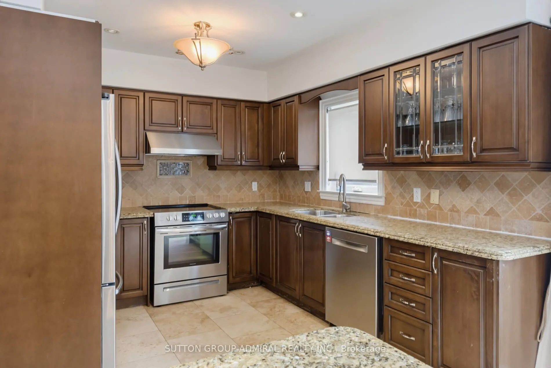 27 Pine Hollow Crescent
