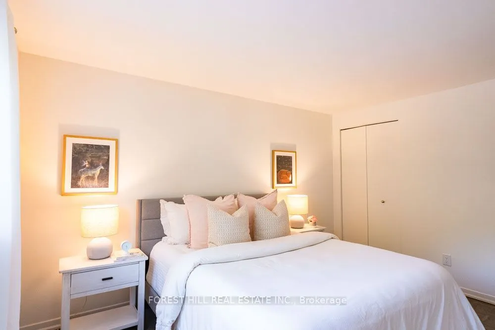 6 Snowshoe Crescent