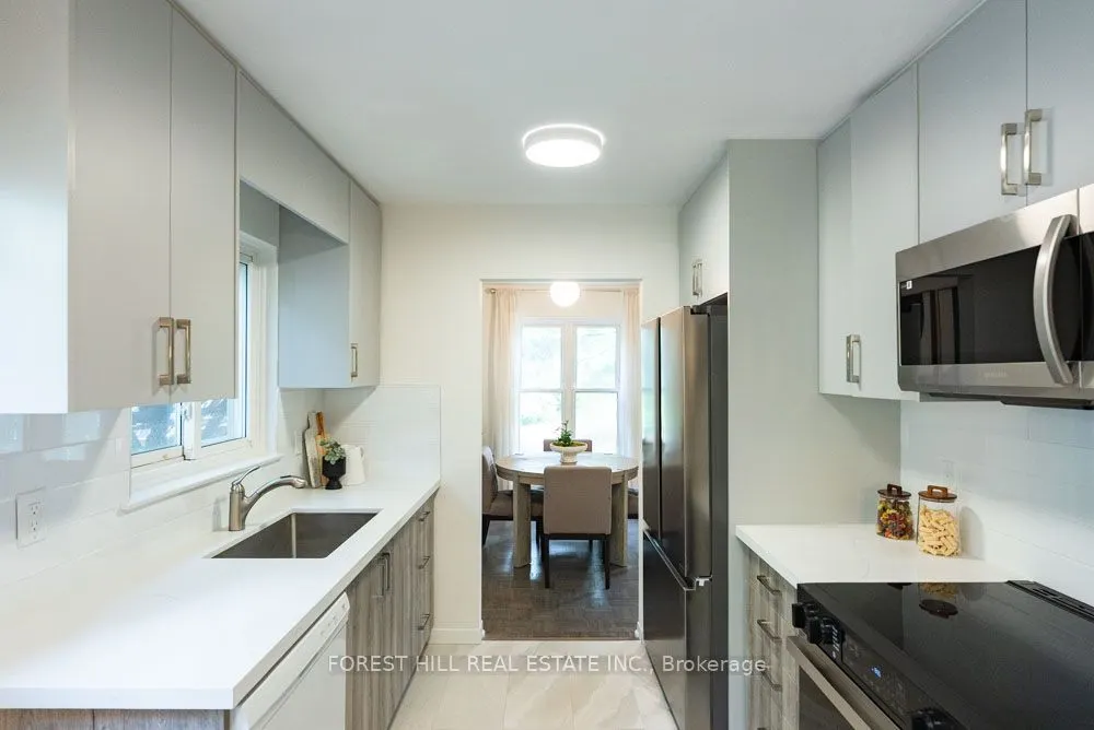 6 Snowshoe Crescent