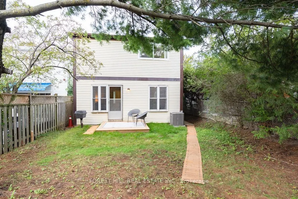 6 Snowshoe Crescent