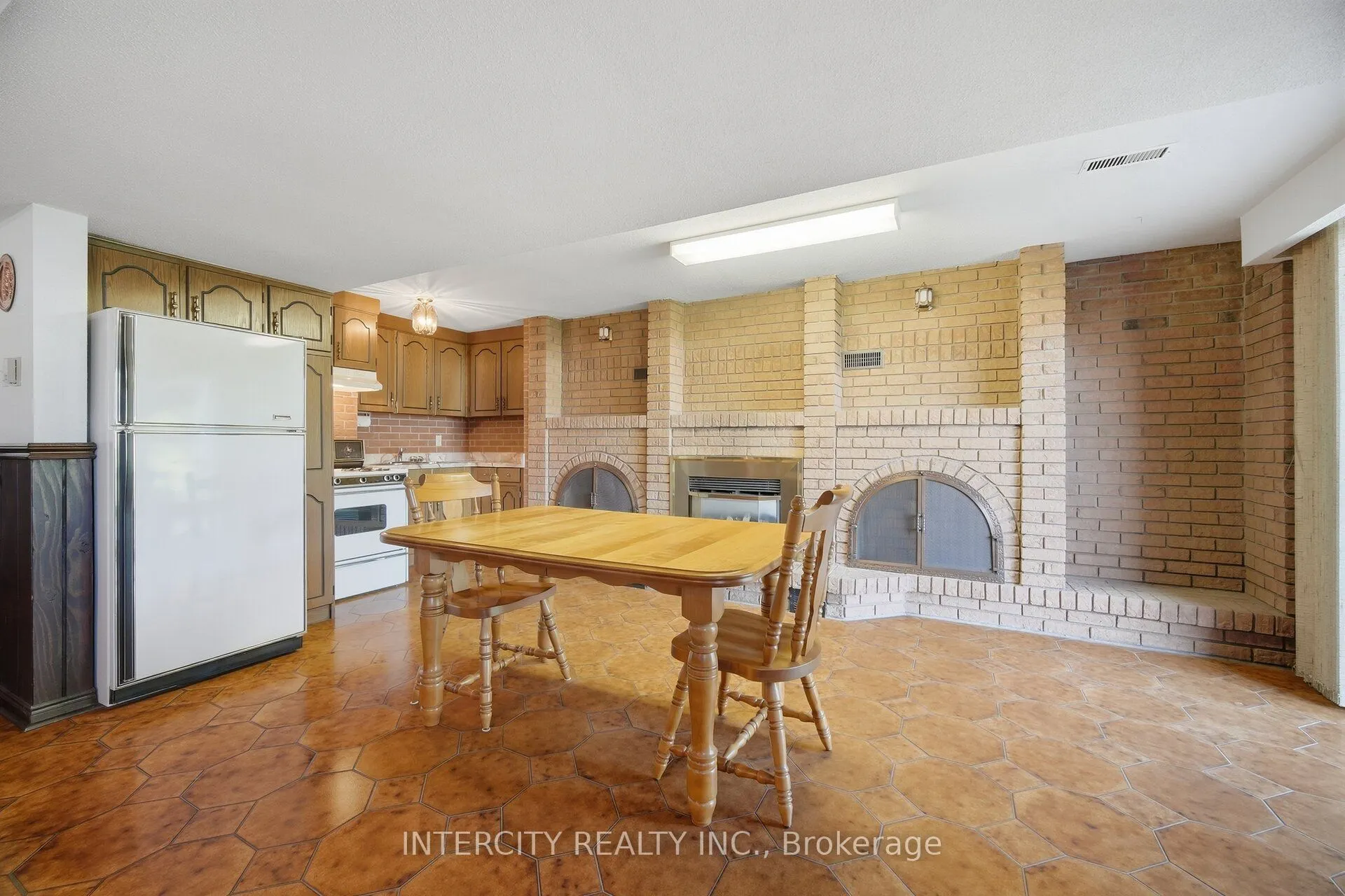 146 Jules Avenue