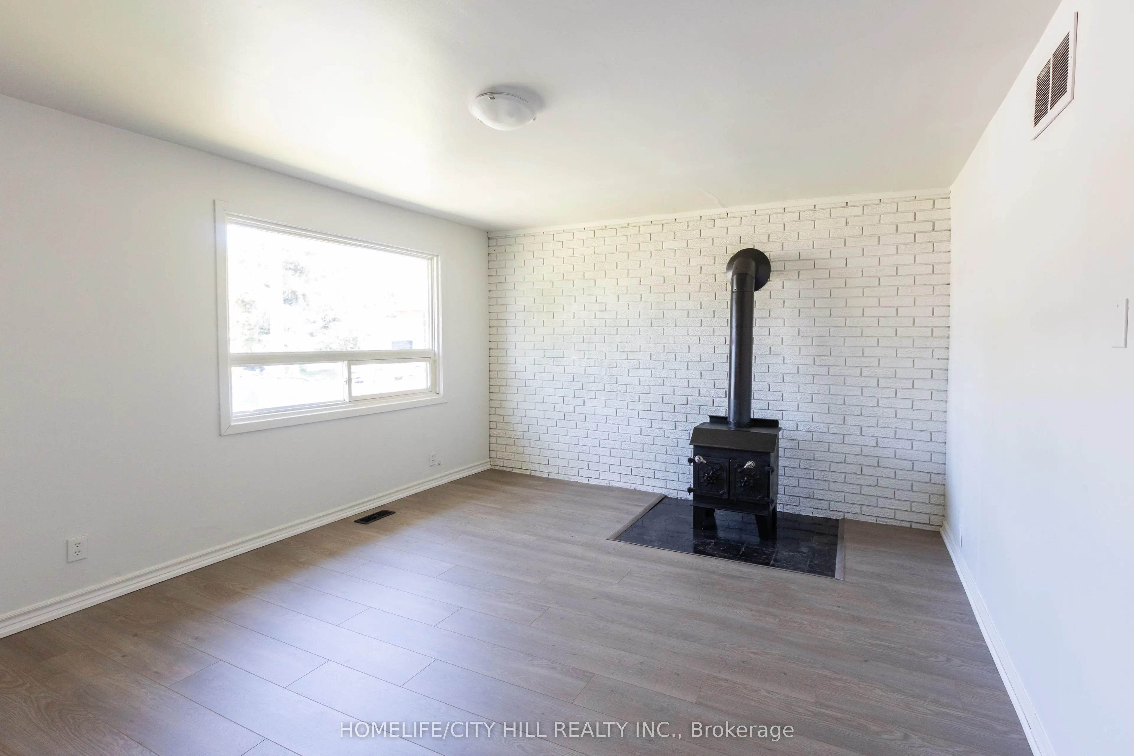 347 Hollywood Drive