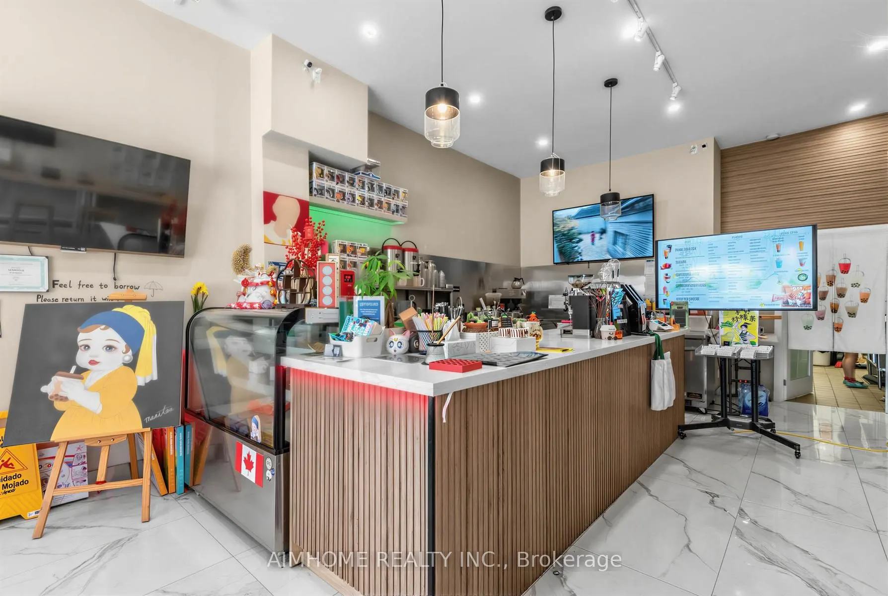 19 Brock Street W