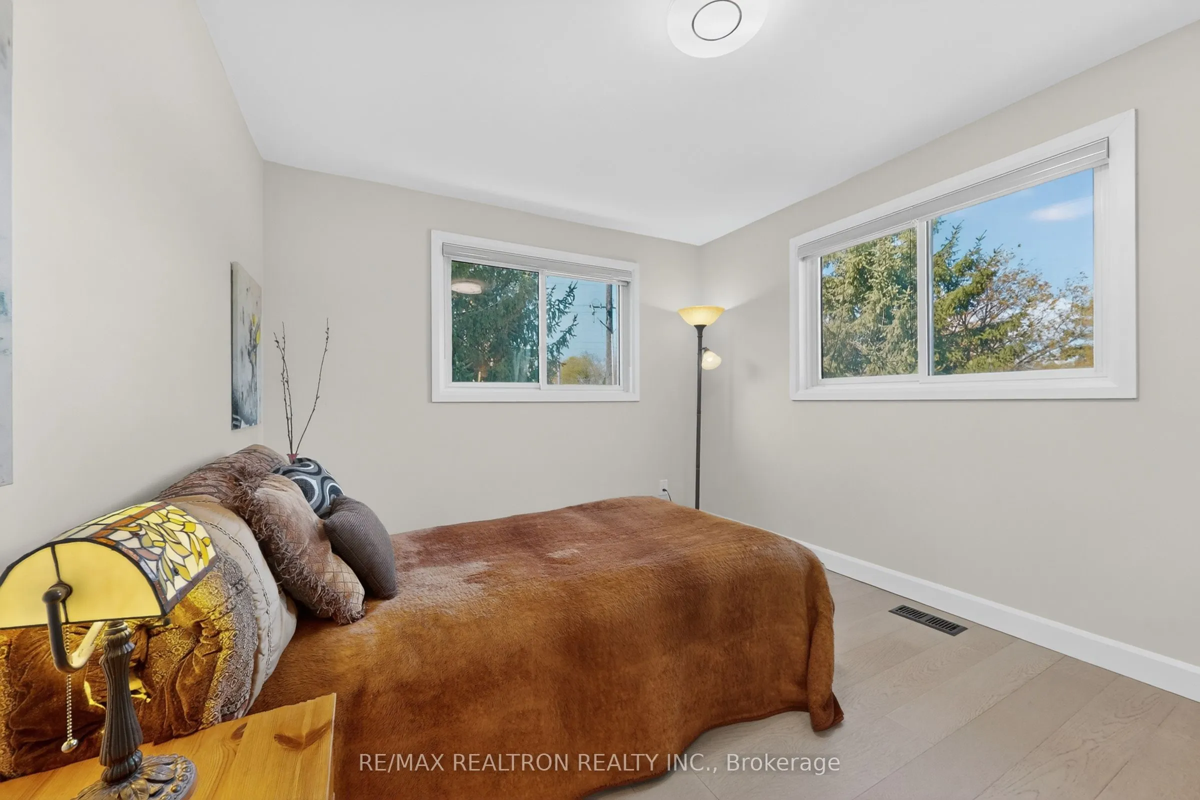 3 Earls Court
