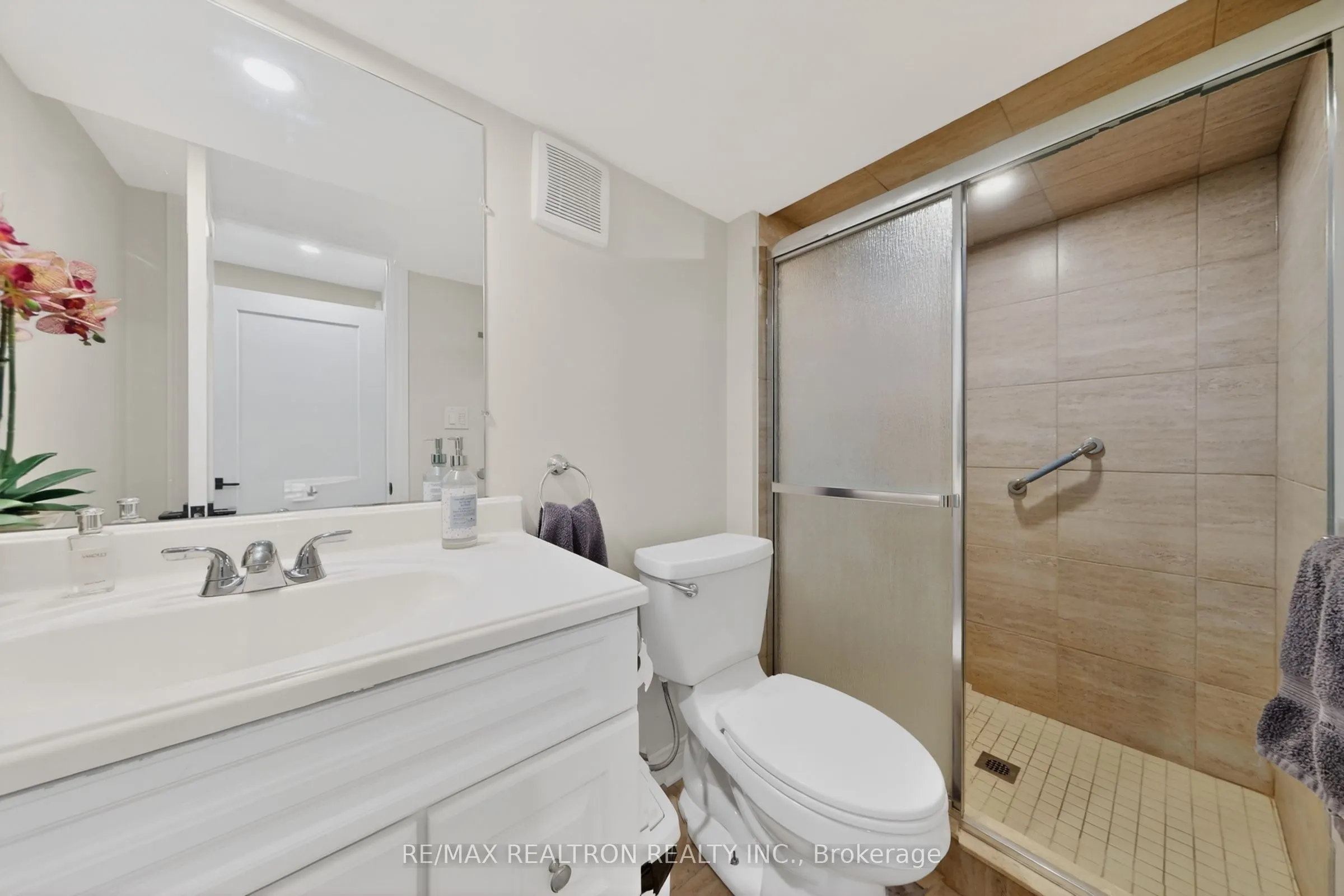 3 Earls Court