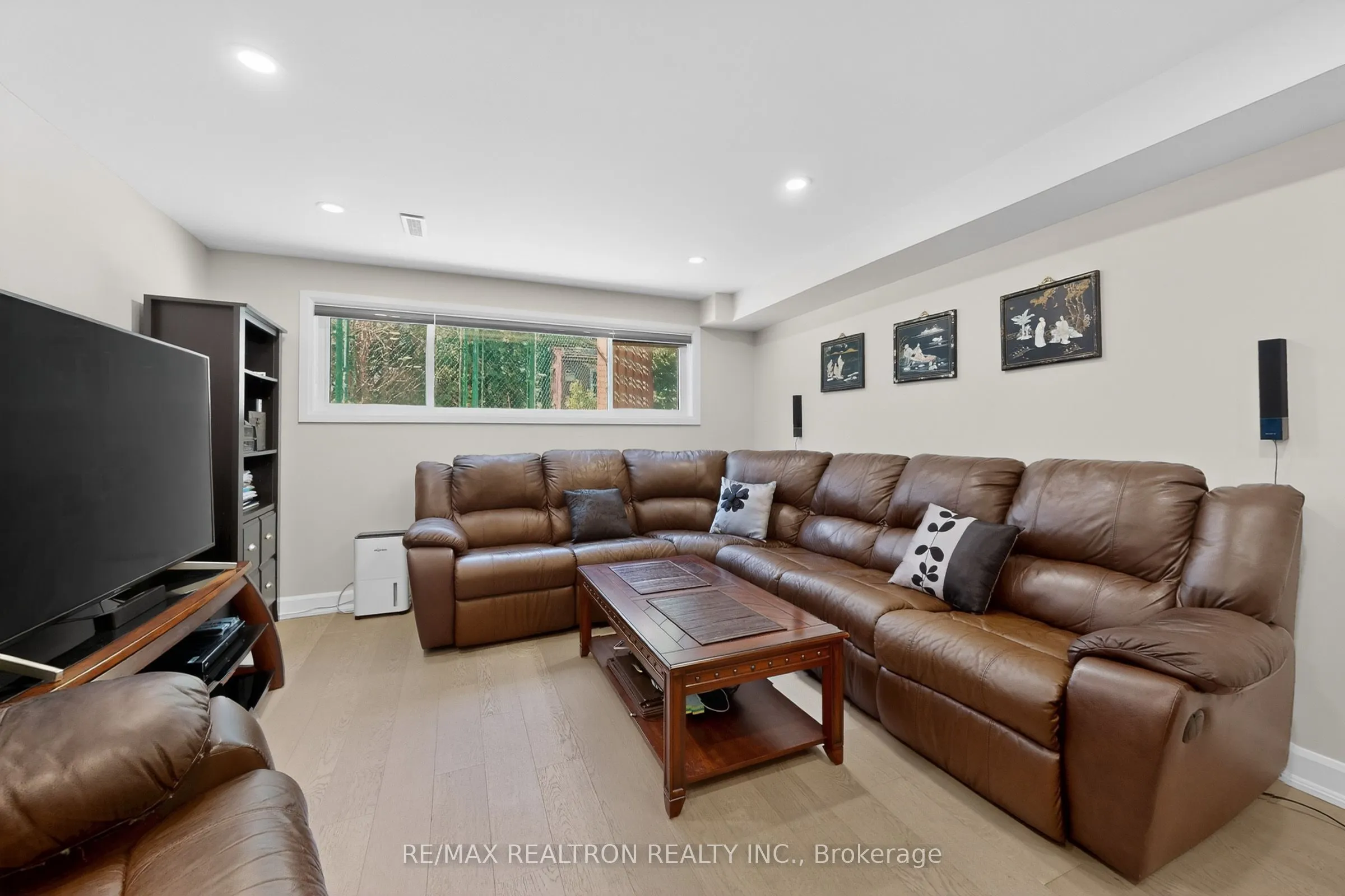 3 Earls Court