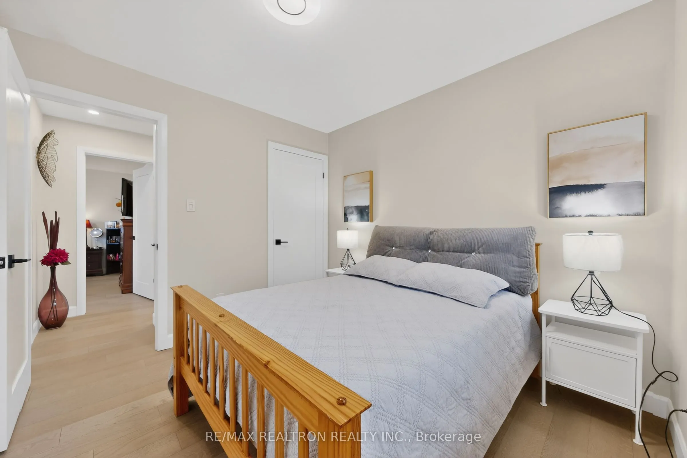 3 Earls Court