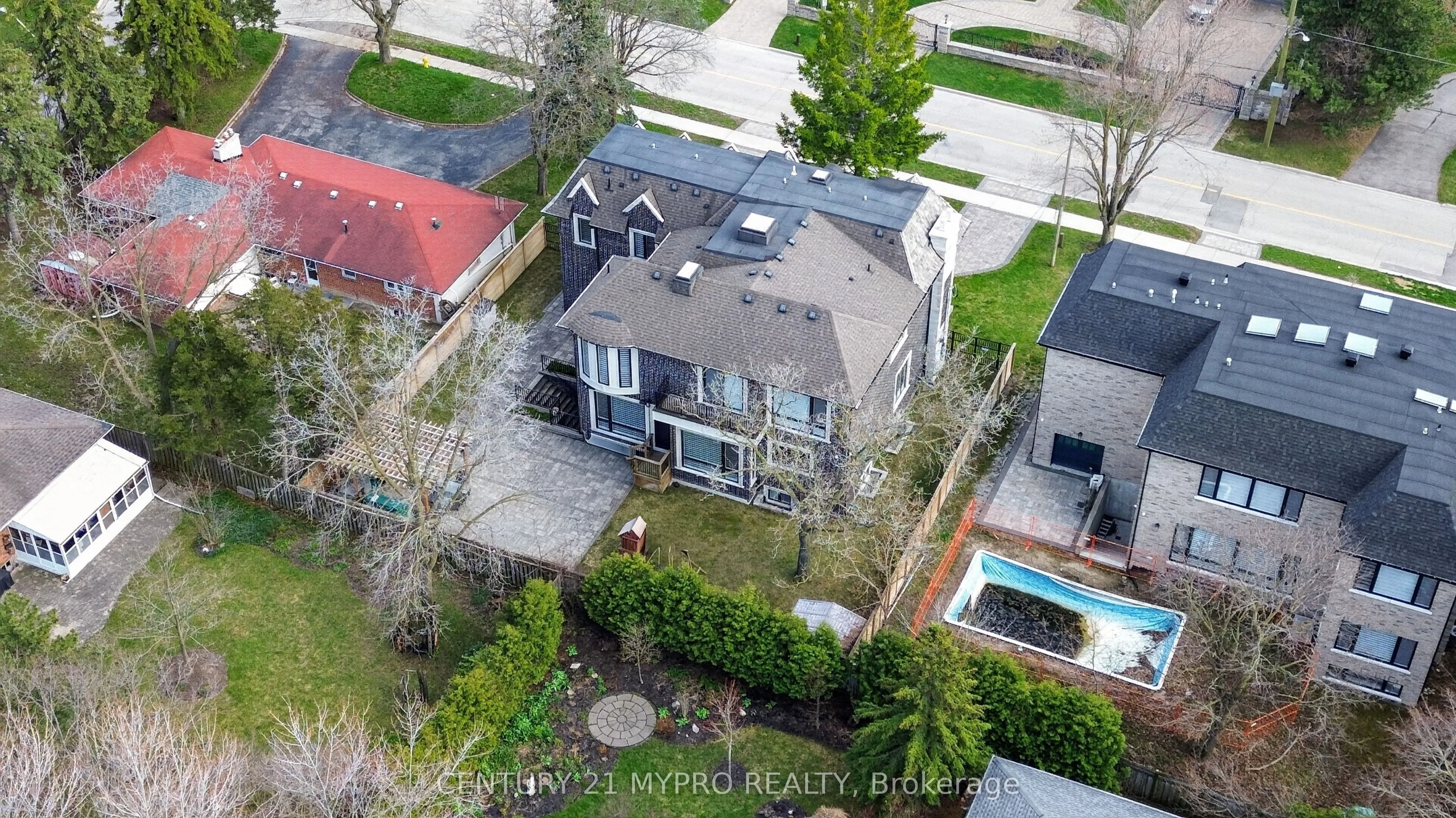 20 Uplands Avenue