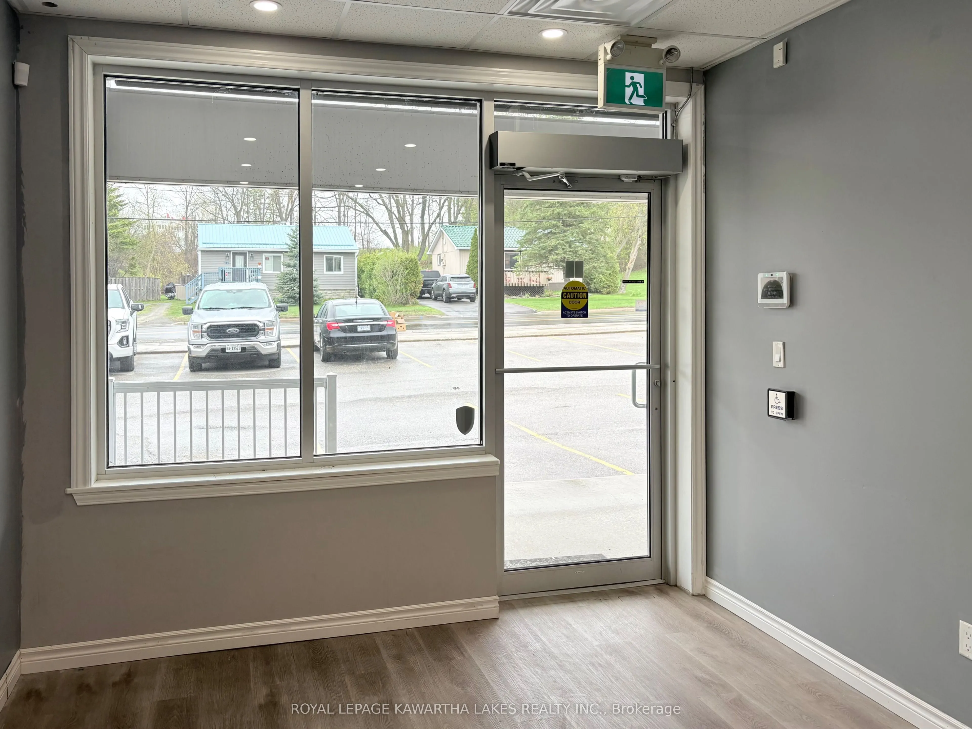 448 Osborne Street #3