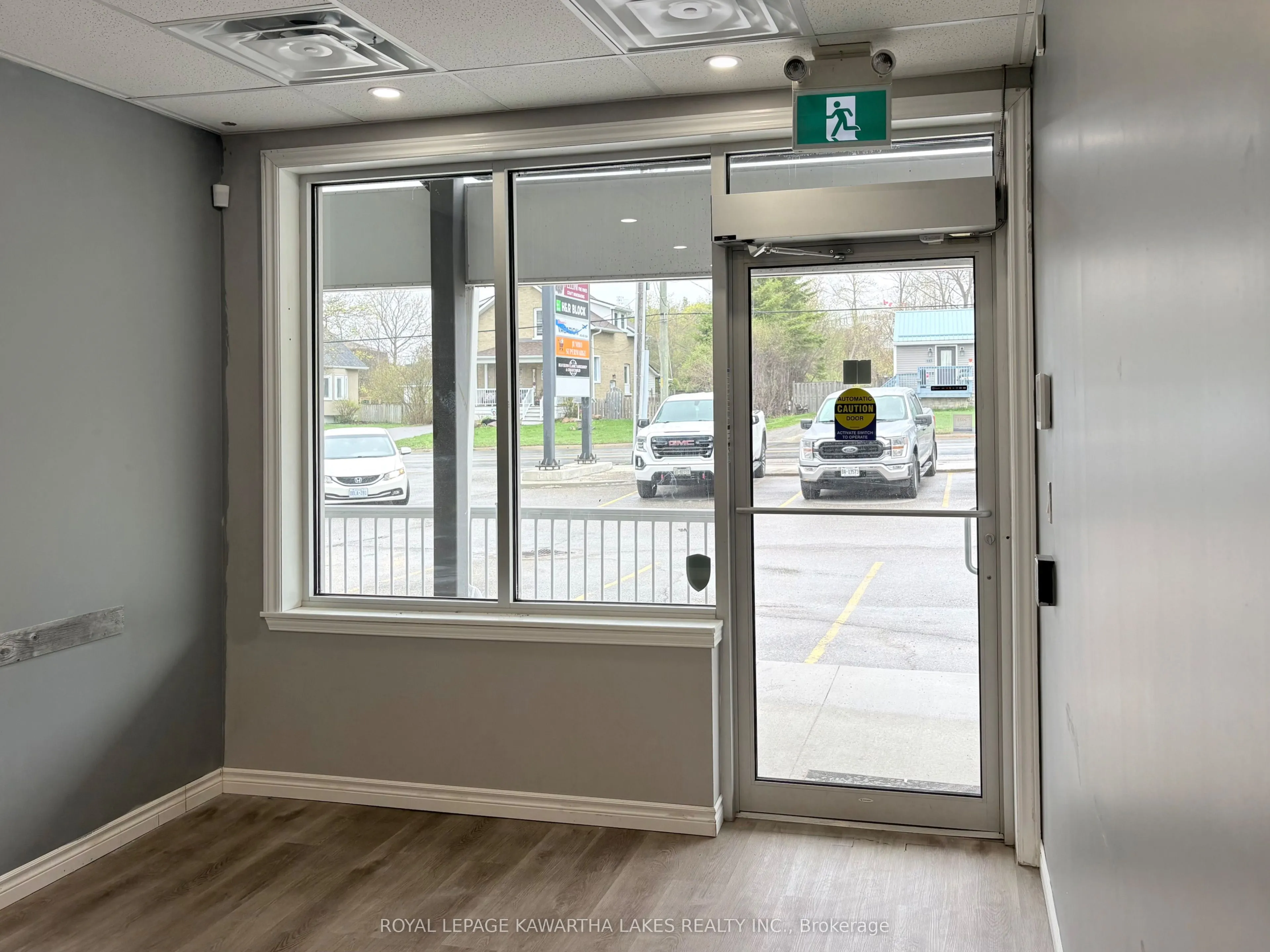 448 Osborne Street #3