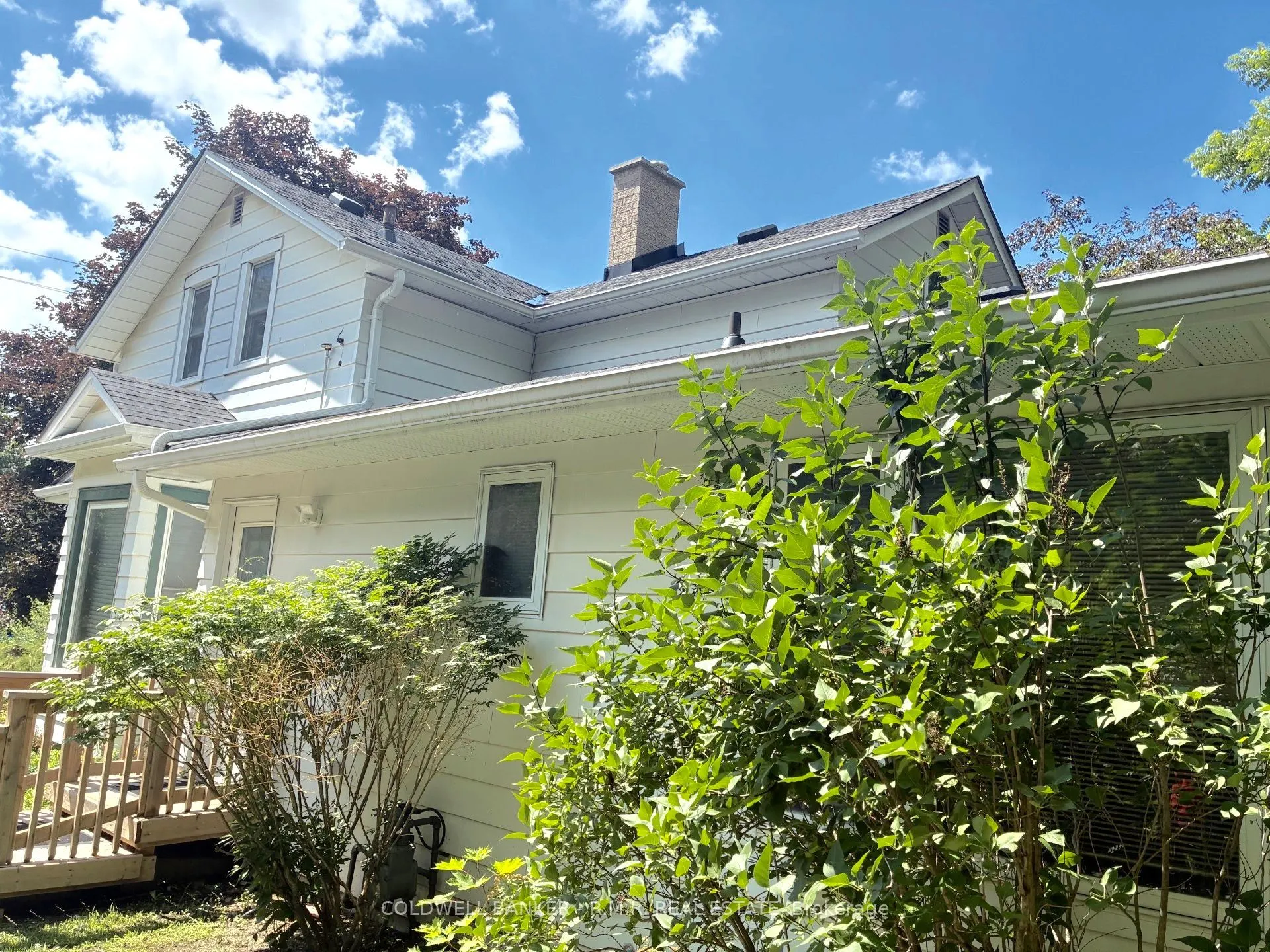 35 Main Street S