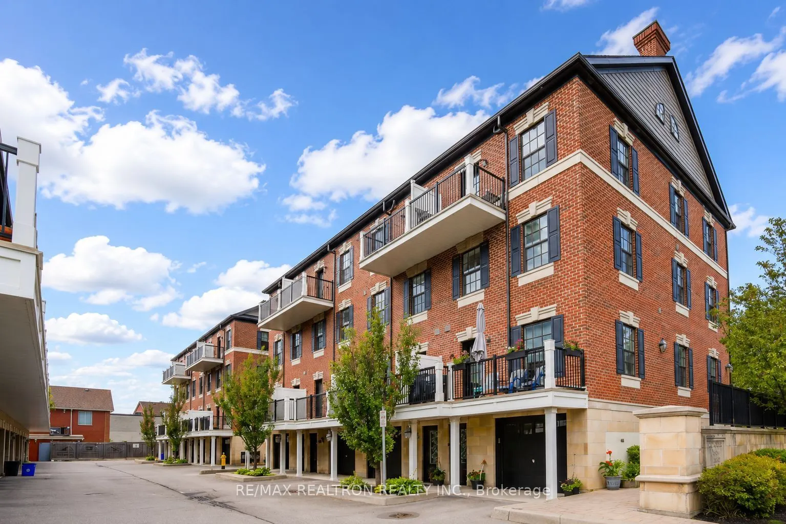 10060 Keele Street #11