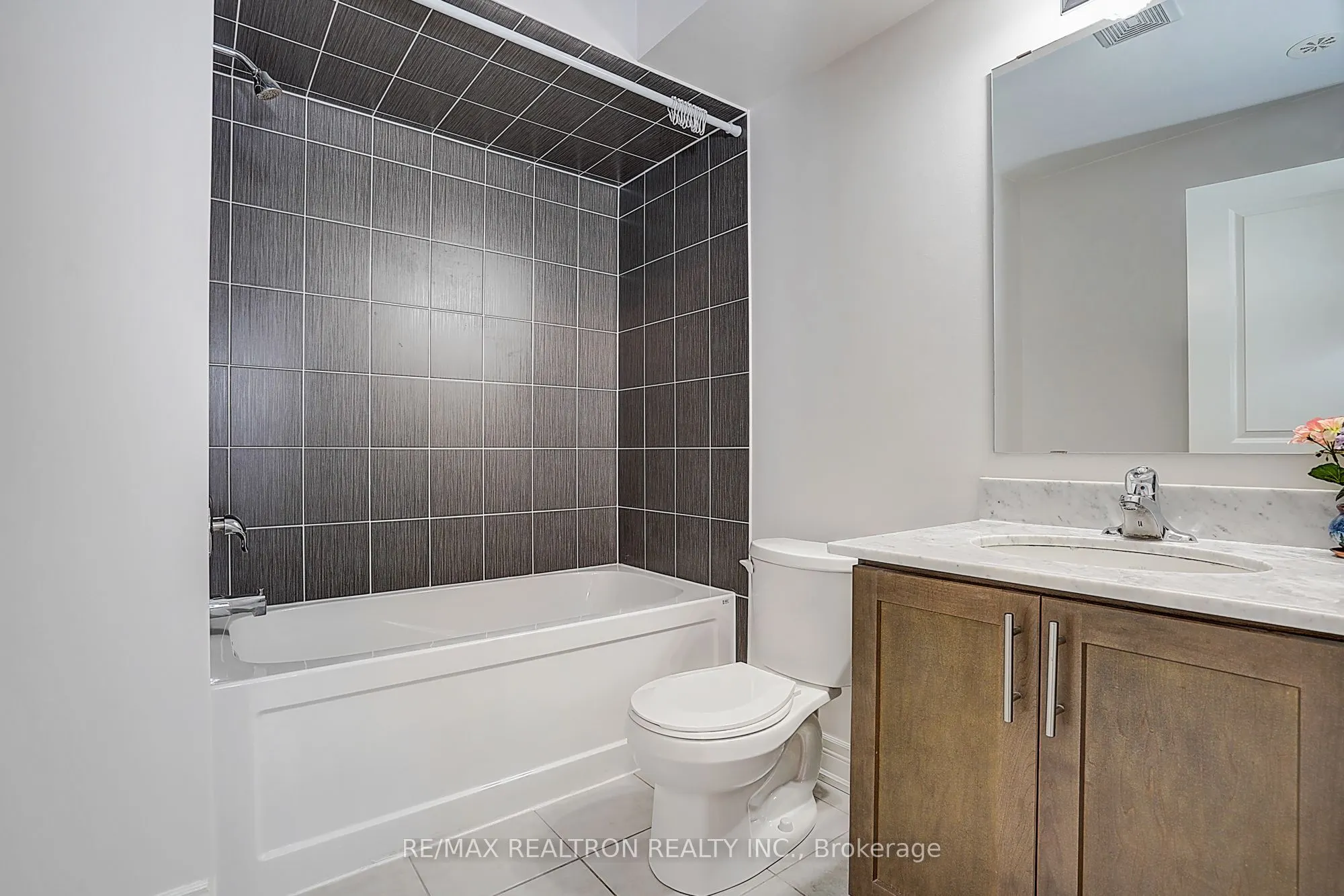 10060 Keele Street #11
