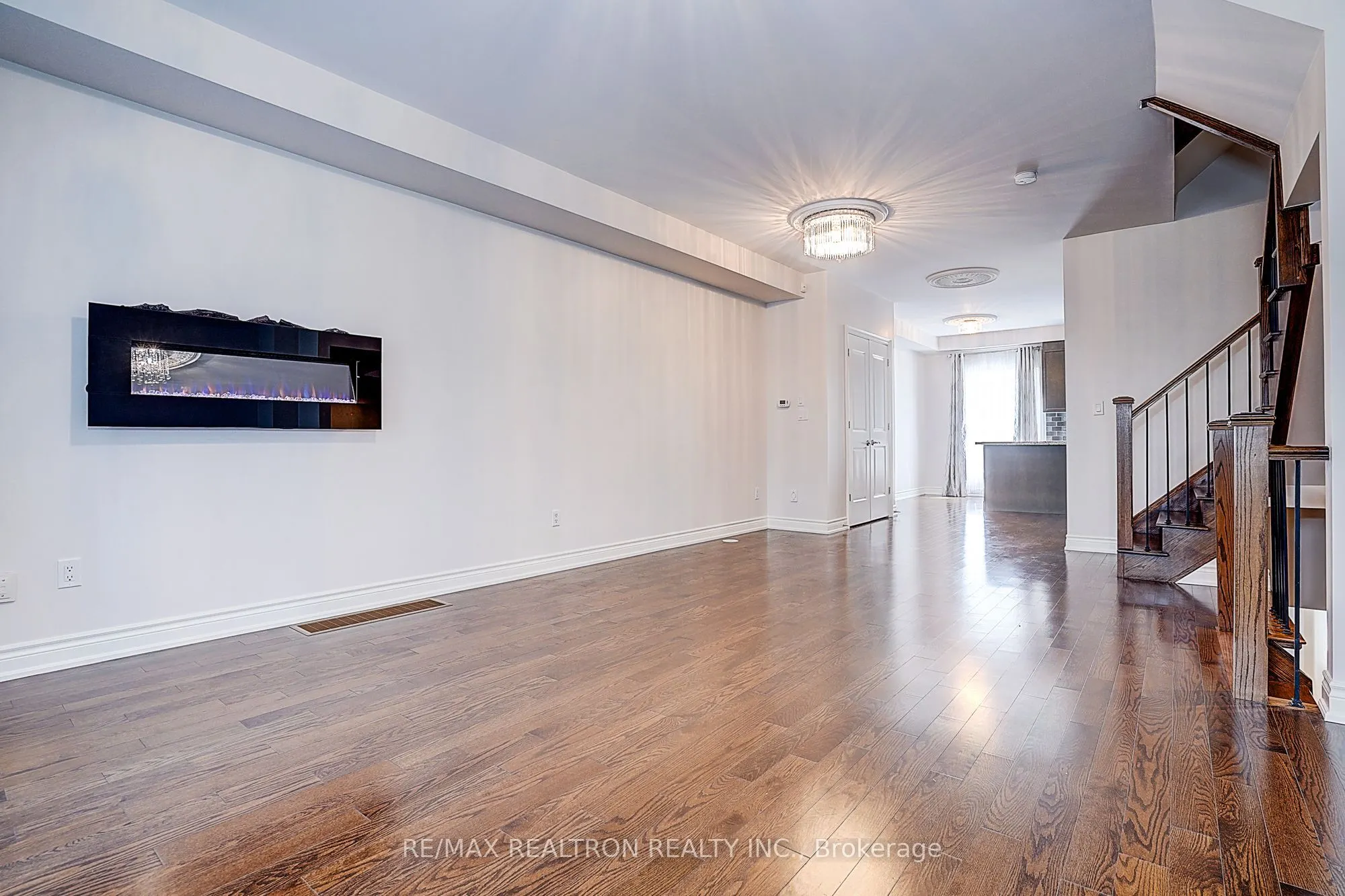 10060 Keele Street #11