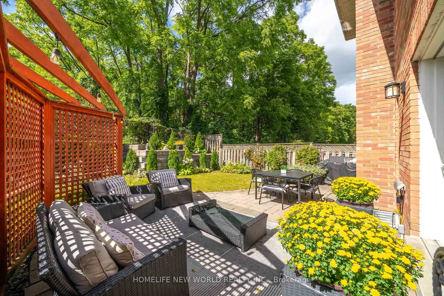 397 Hewitt Circle