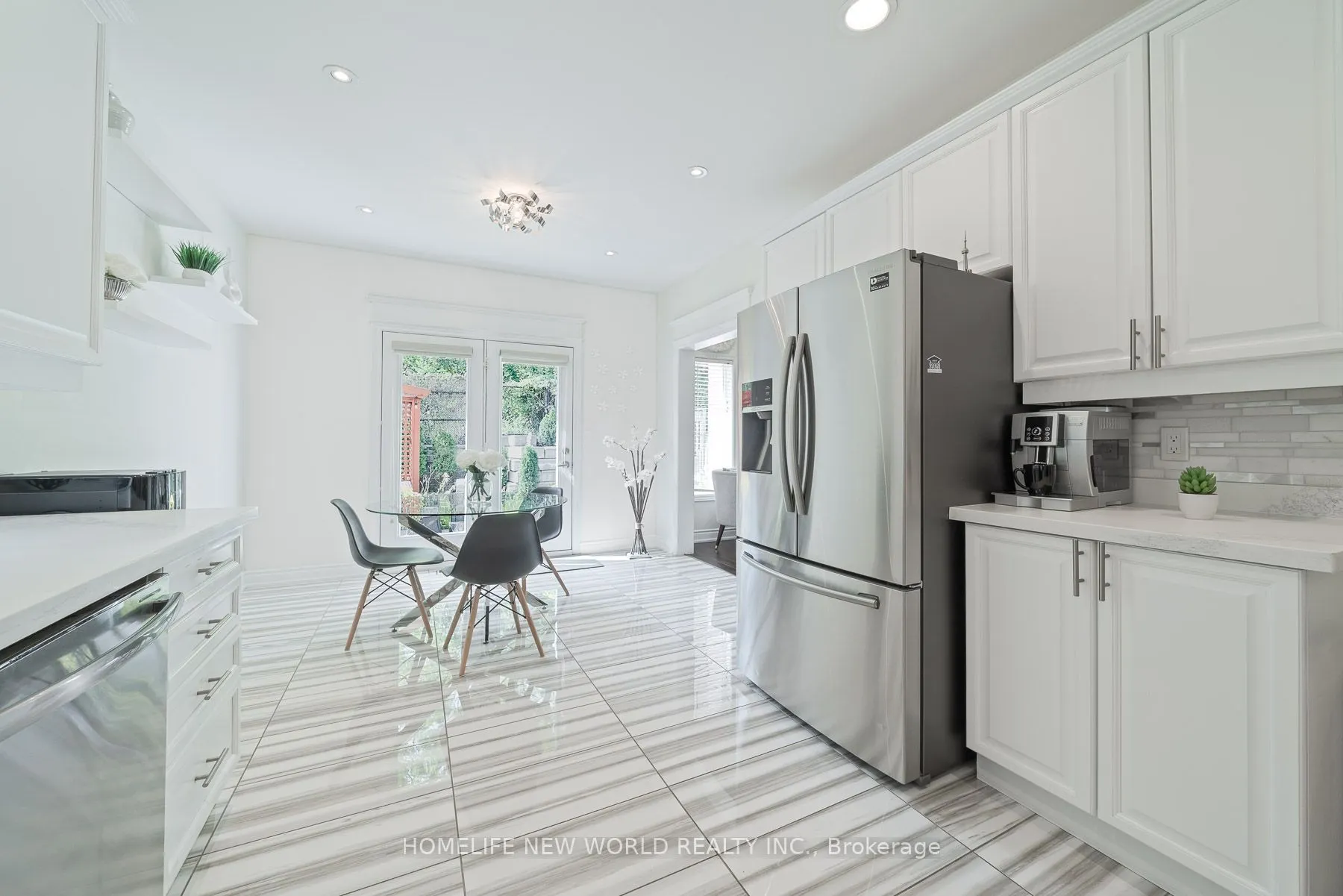 397 Hewitt Circle