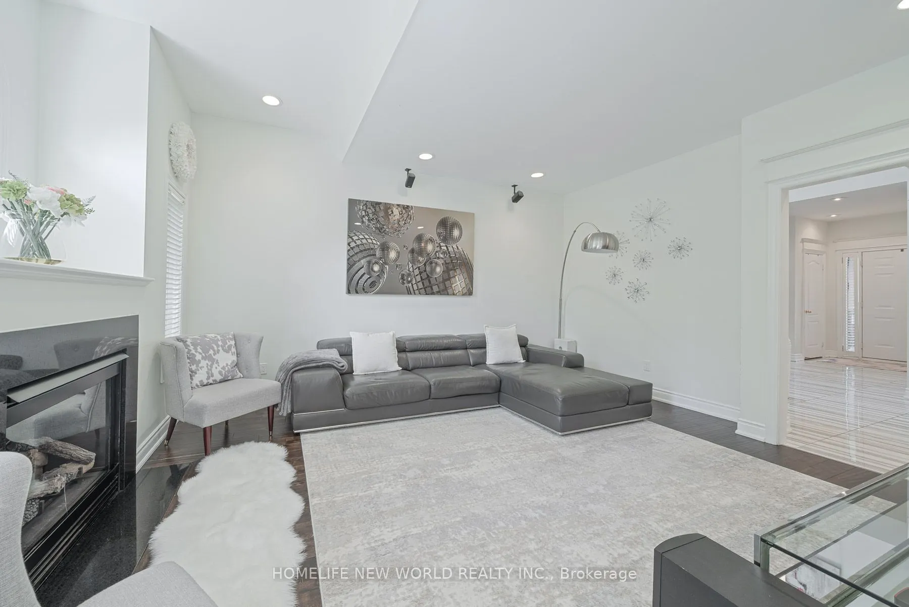 397 Hewitt Circle
