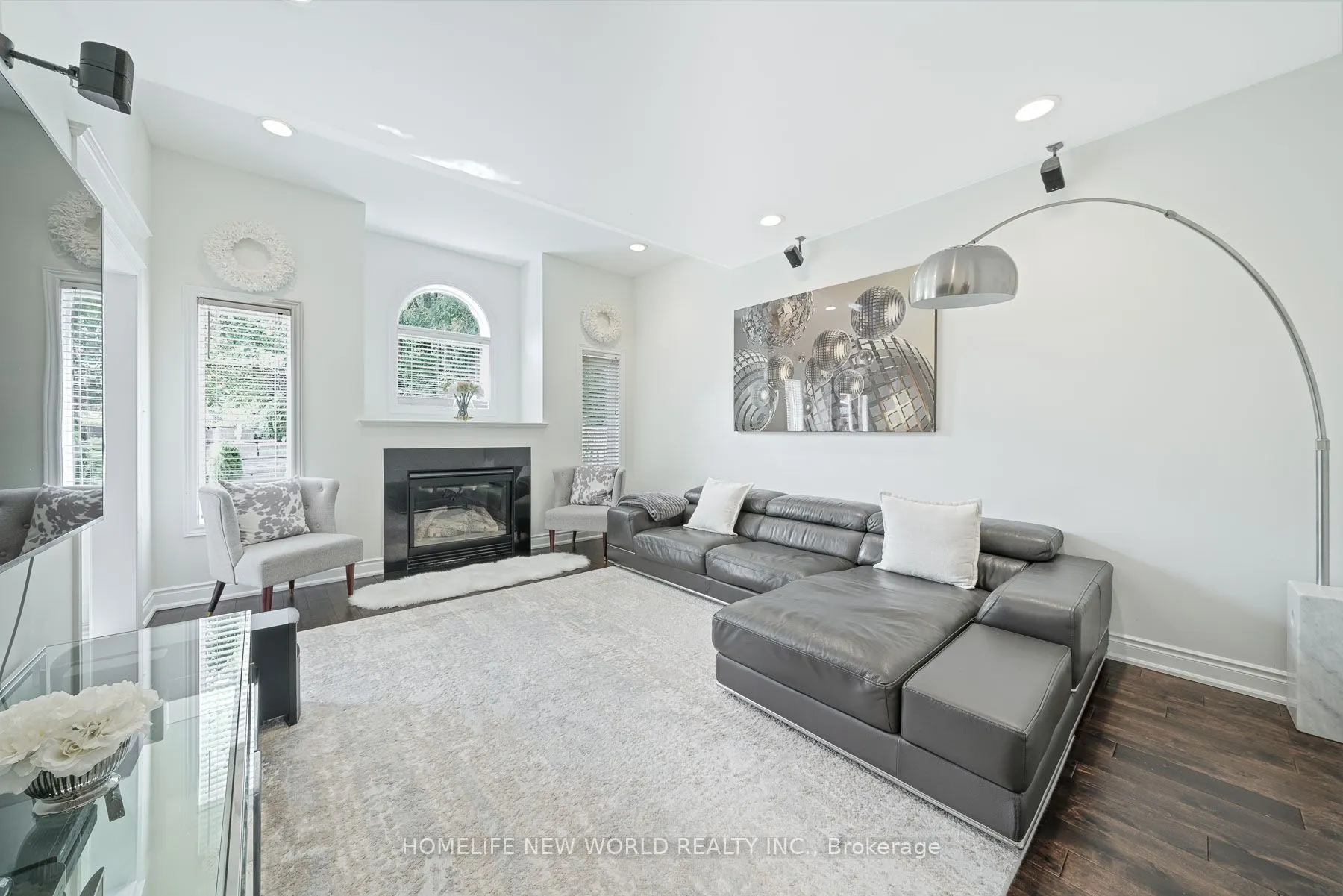 397 Hewitt Circle