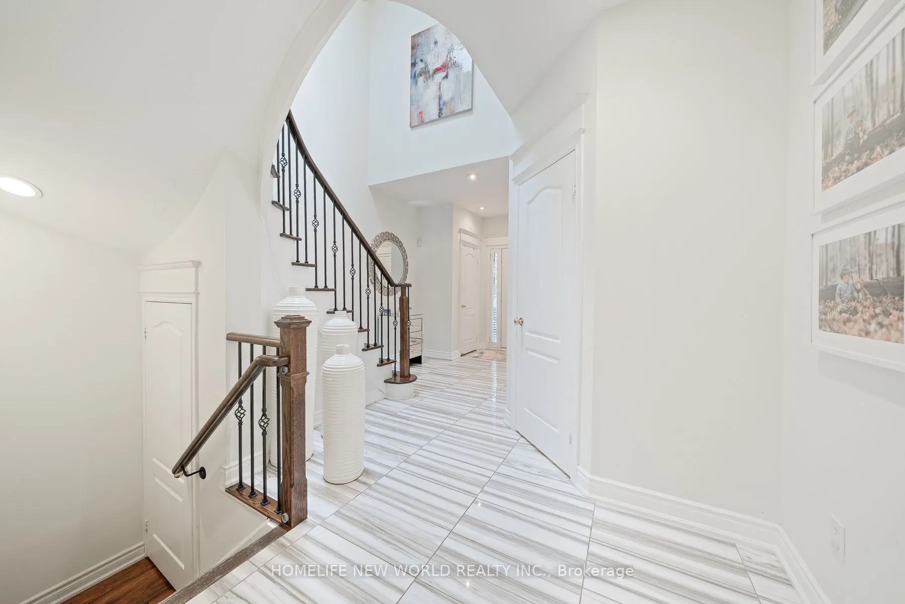 397 Hewitt Circle