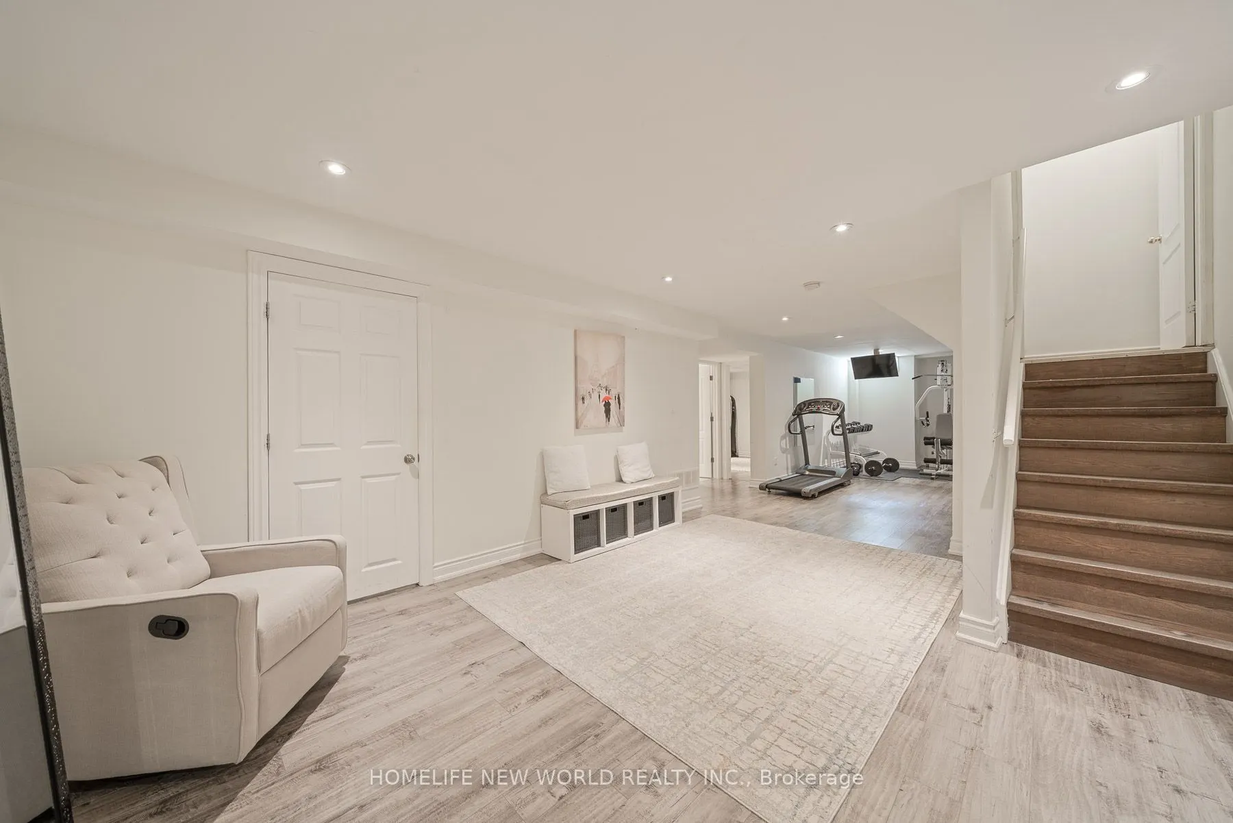 397 Hewitt Circle